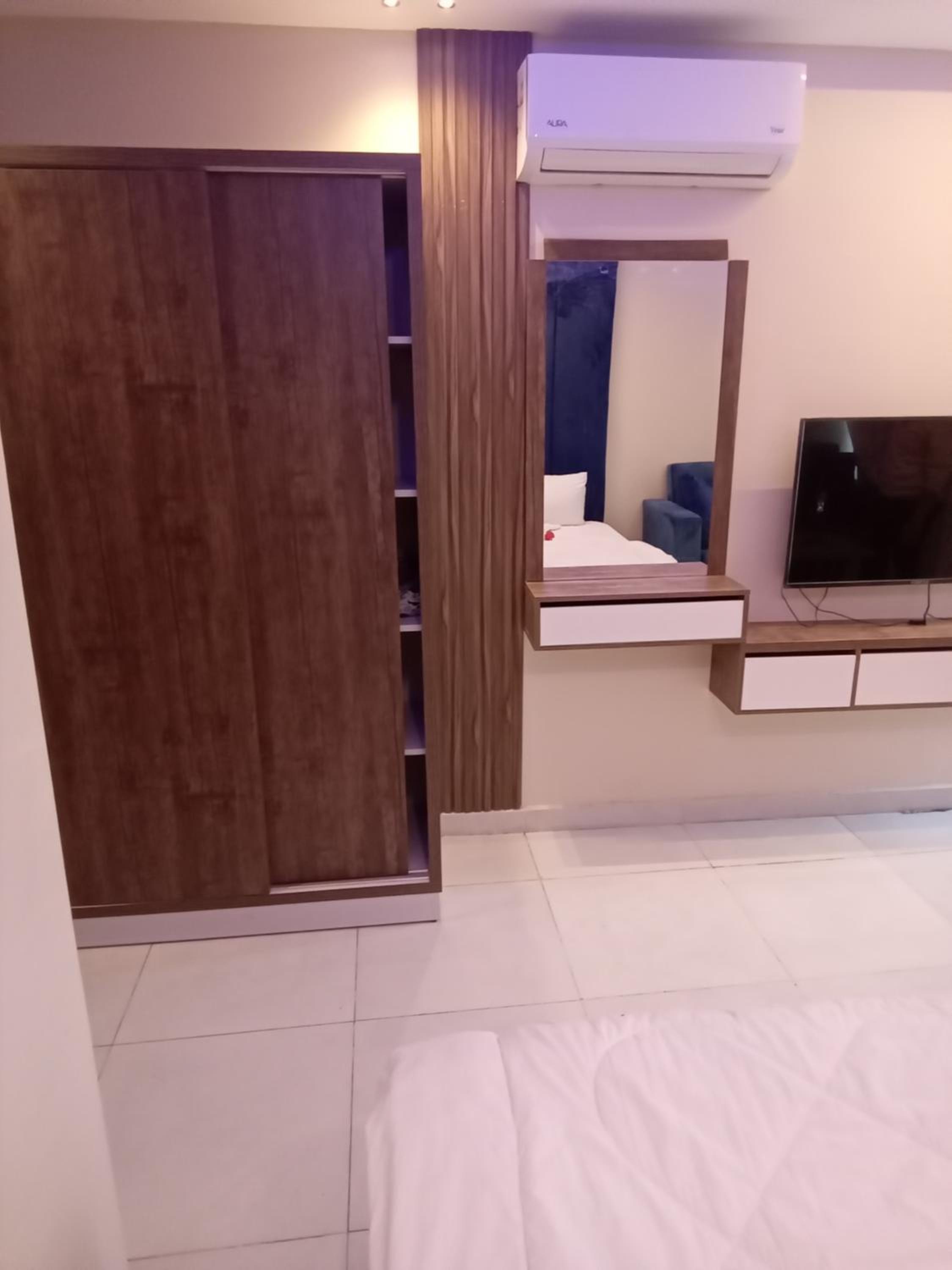 Casablanca star for families and couples only