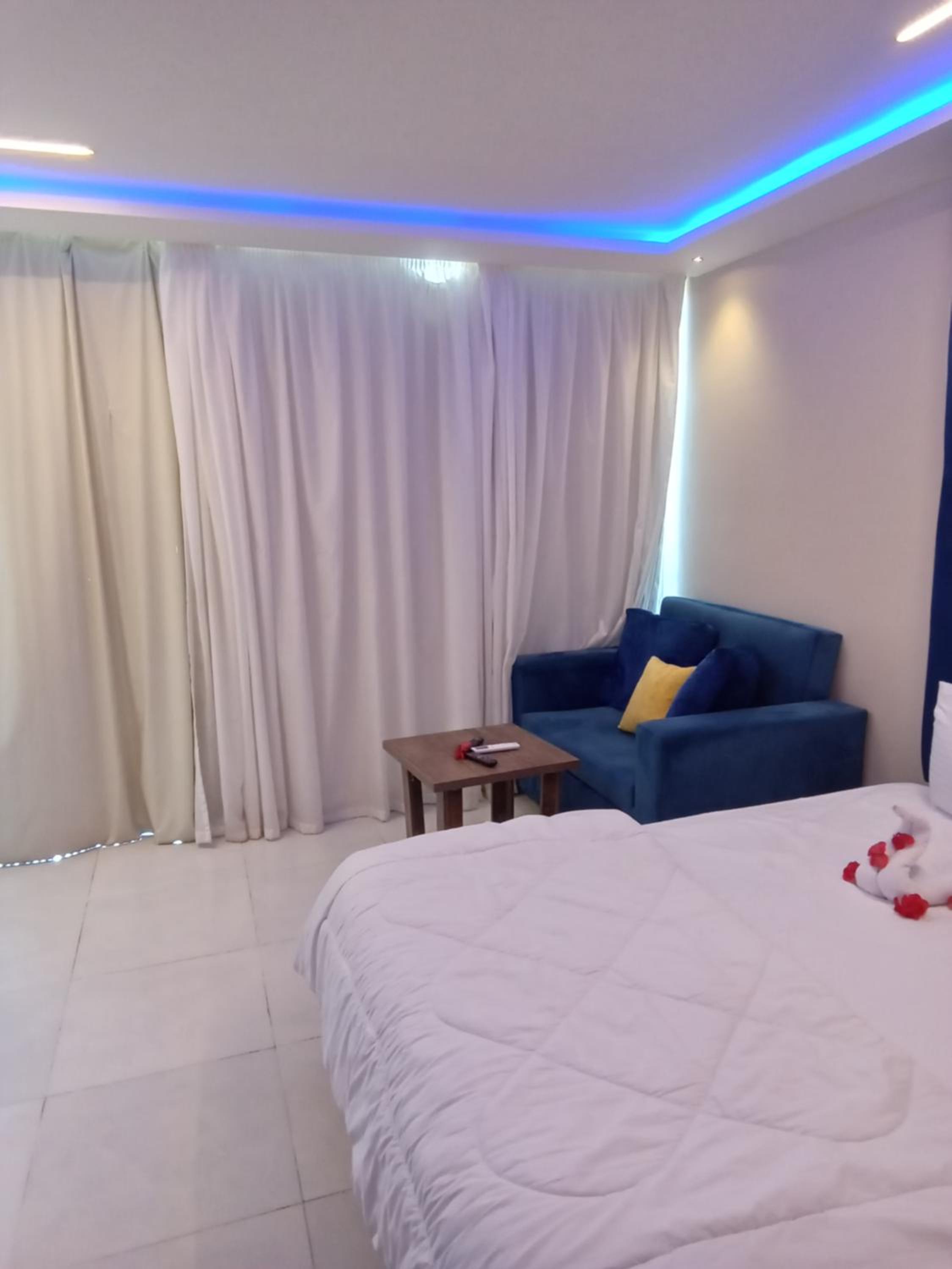 Casablanca star for families and couples only