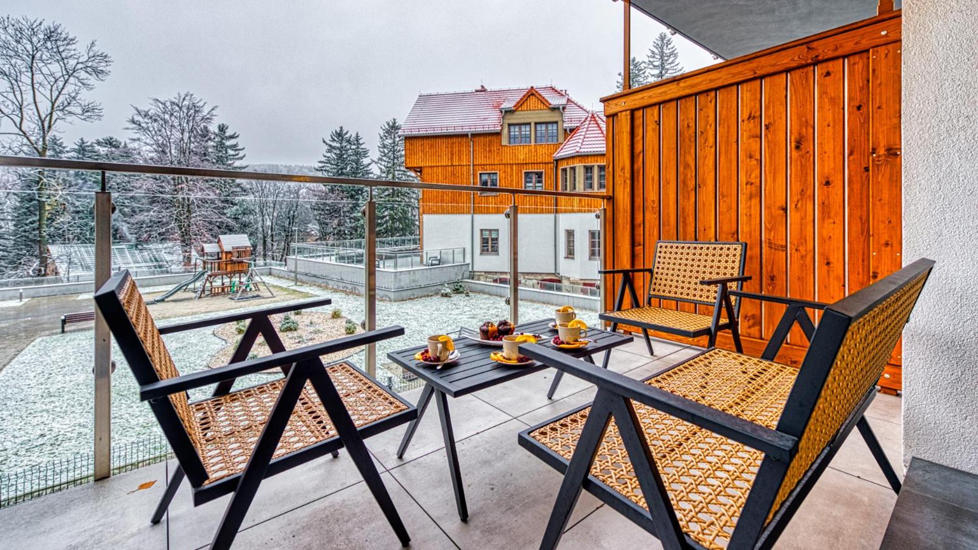 Apartamenty z basenem i saunami STONE HILL RESORT II VIP Centrum by Royal Aparts