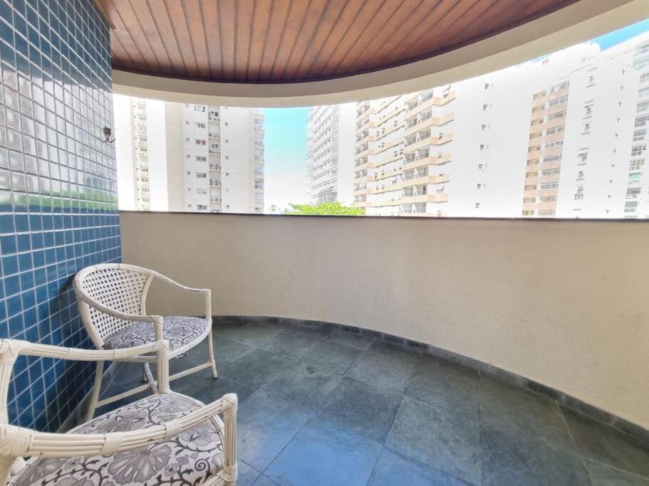 02 dorms c/suíte, 100m da Praia de Pitangueiras