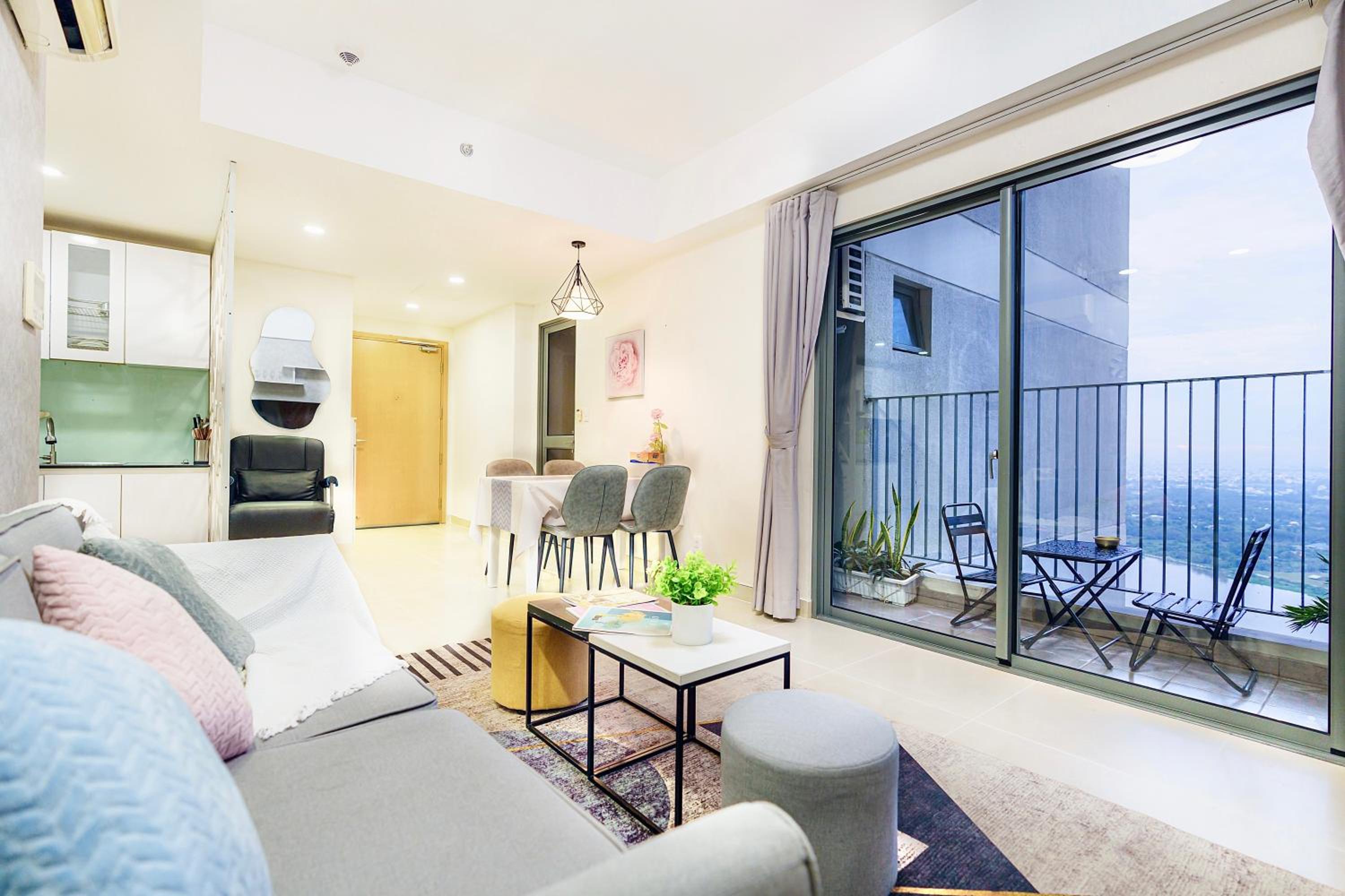ambiHOME 2BR 2WC in Masteri Thao Dien District 2