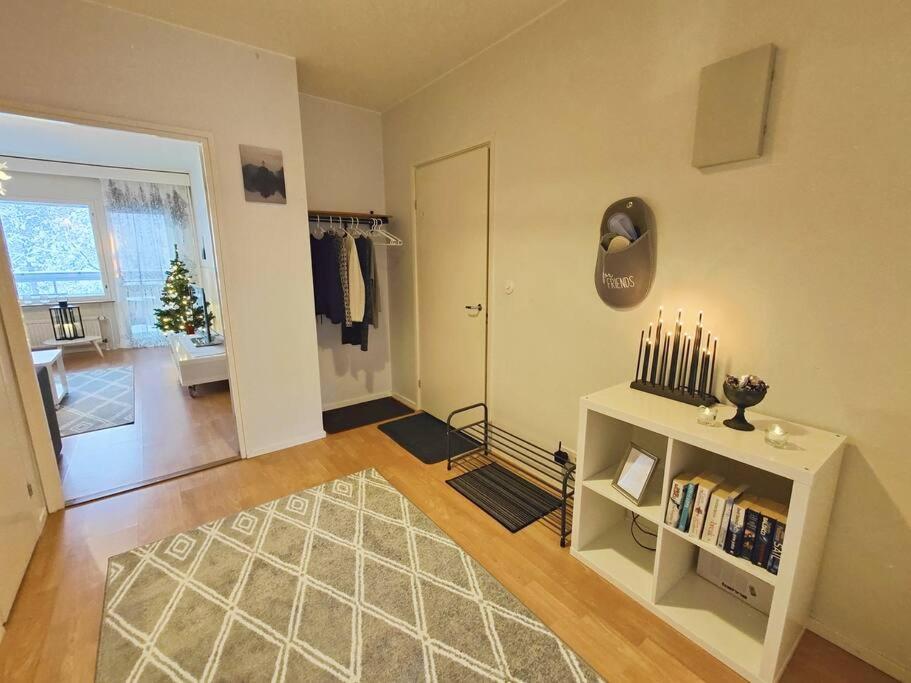 Spacious apartment with balcony and free WiFi