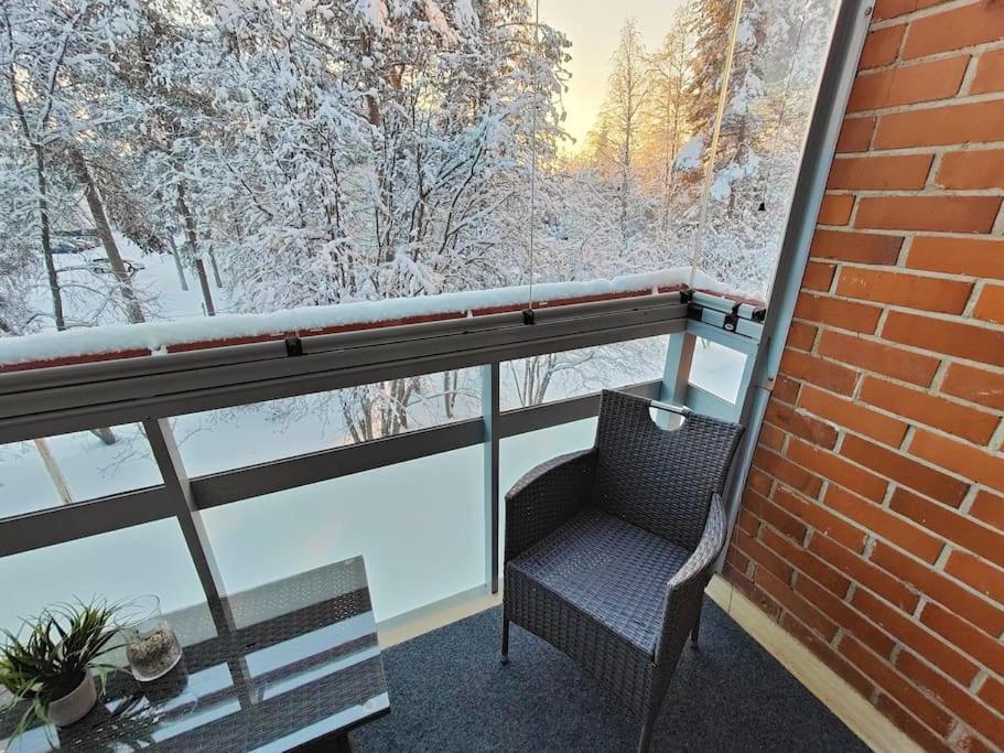 Spacious apartment with balcony and free WiFi