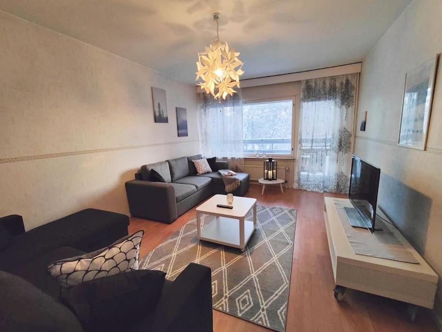 Spacious apartment with balcony and free WiFi