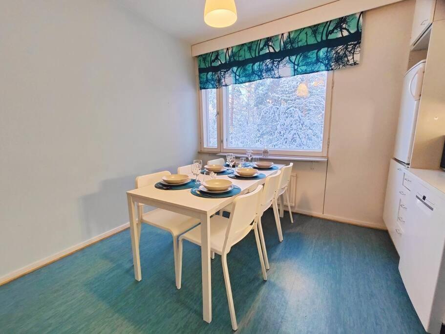 Spacious apartment with balcony and free WiFi