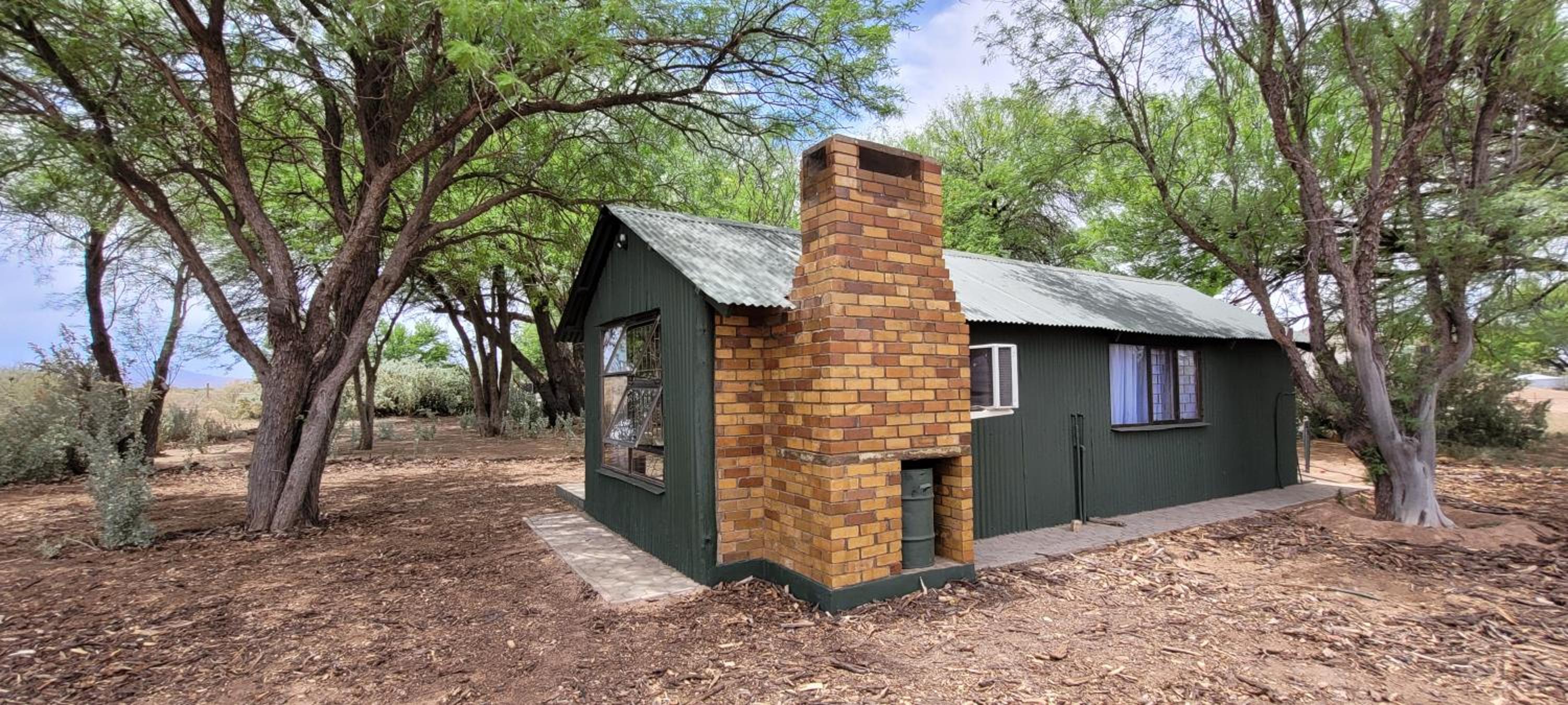 Soetdorings Farmstay Karoo Chalet view 4