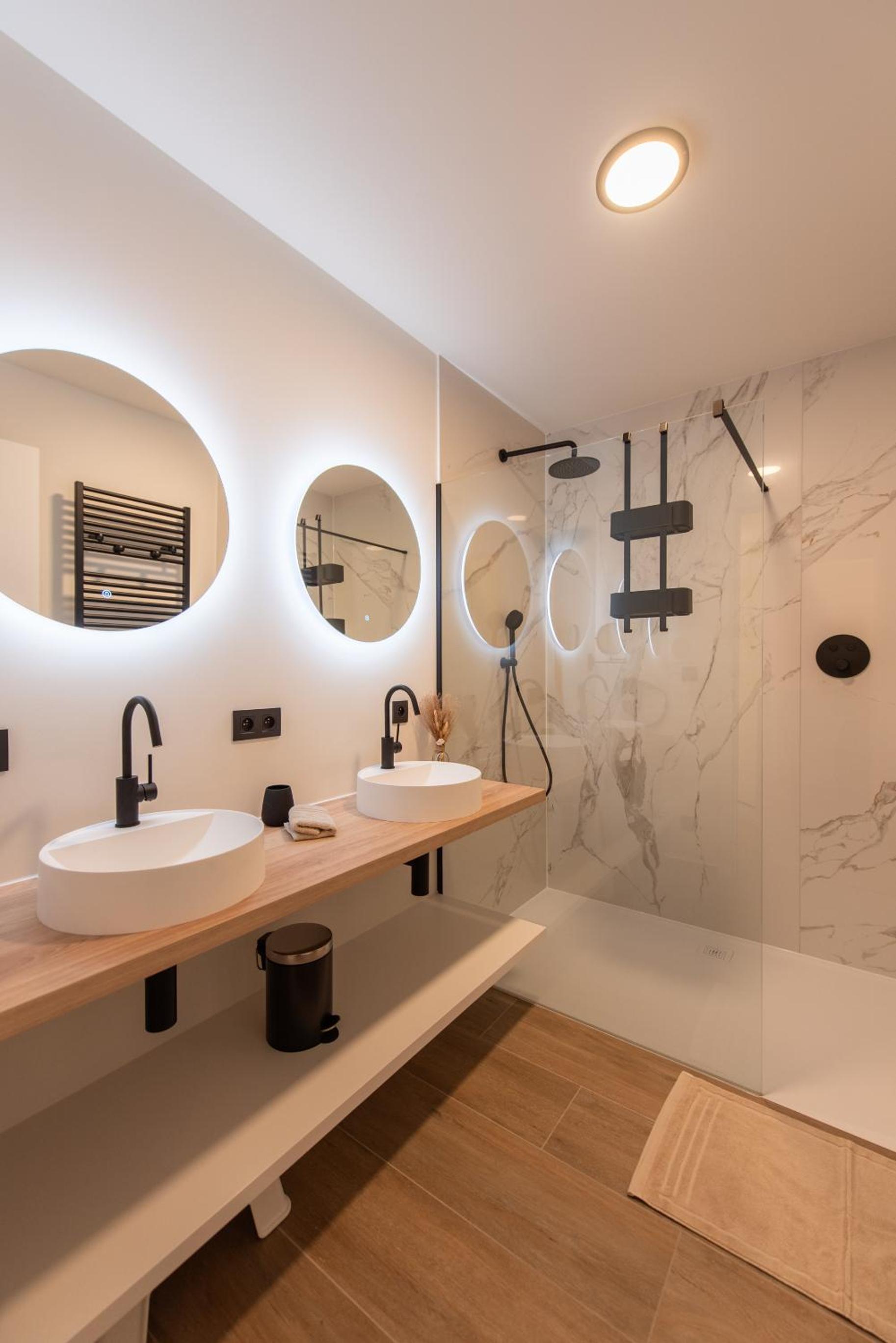 NIEUW De Grenspaal NOORD 6P - 3SLPK 5 min Maastricht - SAUNA - LAADPAAL