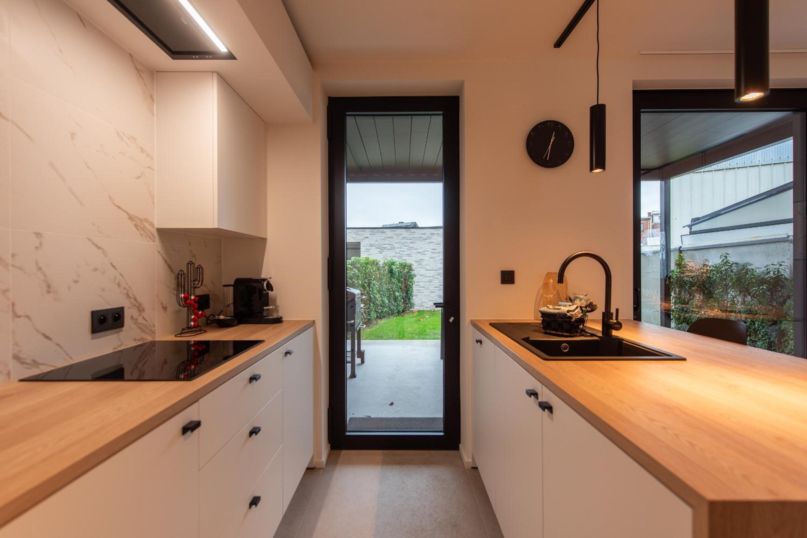 NIEUW De Grenspaal NOORD 6P - 3SLPK 5 min Maastricht - SAUNA - LAADPAAL