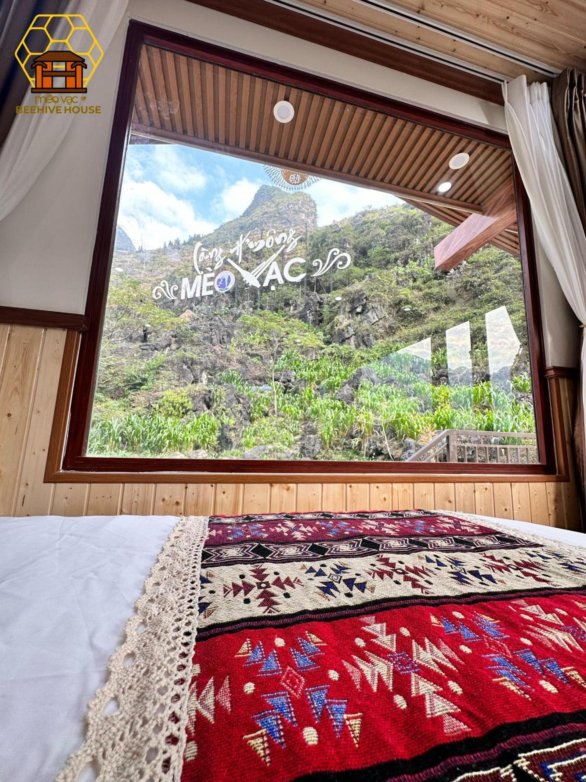 Mèo Vạc Beehive House view 2