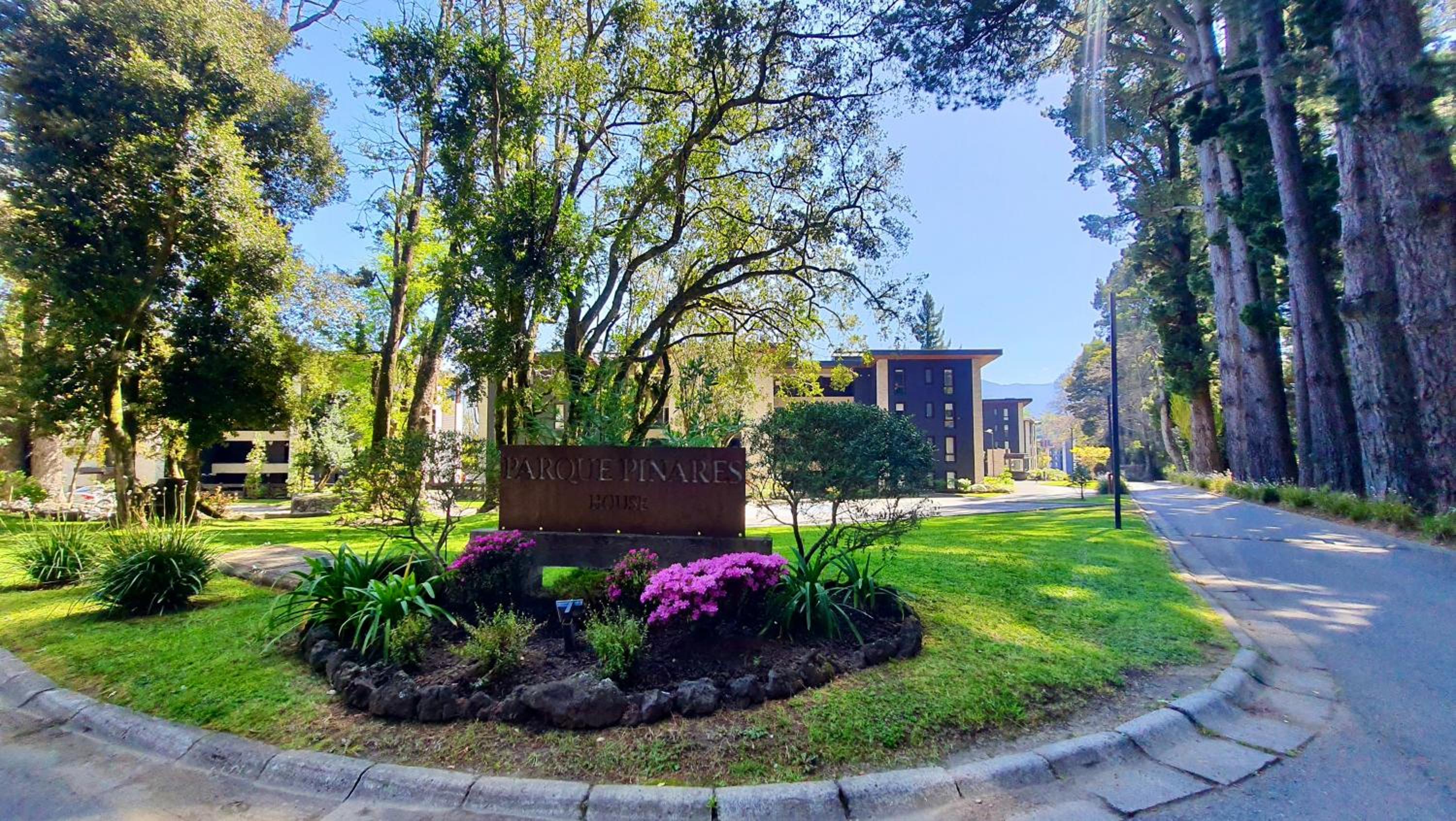 Casa ITALIA Condominio Parque Pinares