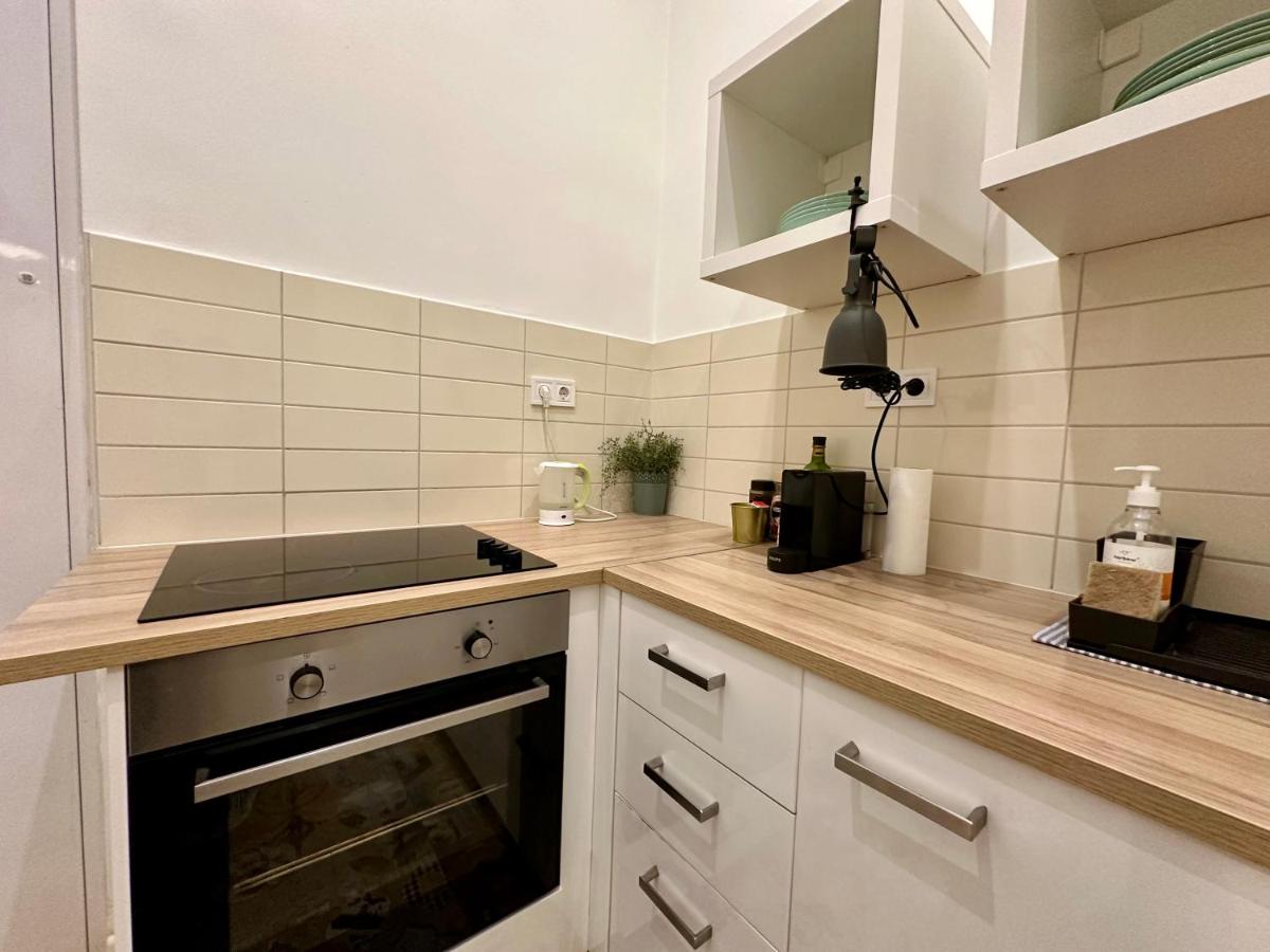Cozy studio flat in the heart of Budapest view 2