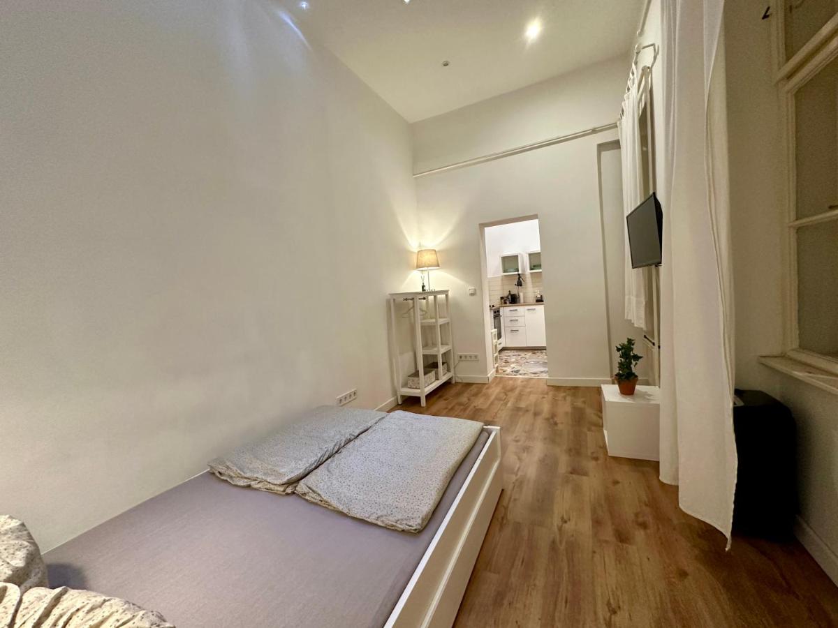 Cozy studio flat in the heart of Budapest view 5
