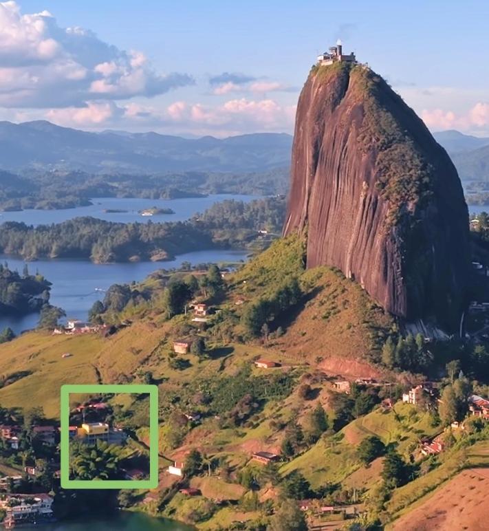 Descanso Bajo La Piedra Del Peñol