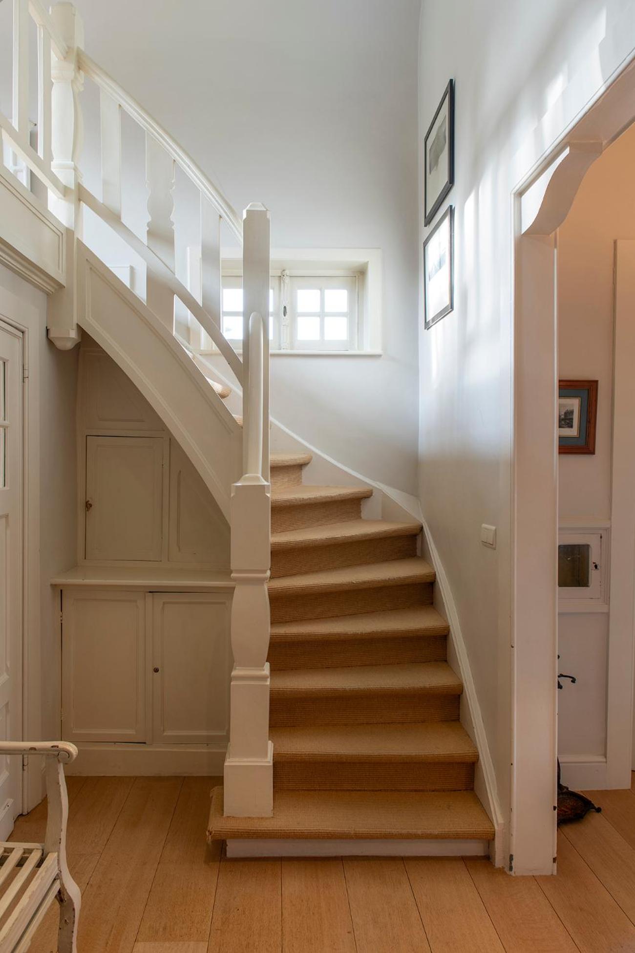 Sunbeam family house at seaside