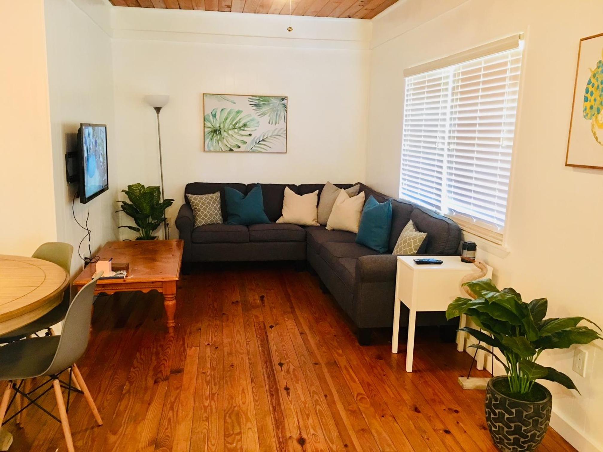 Bimini Seaside Villas - Green Cottage with Bay/Marina View