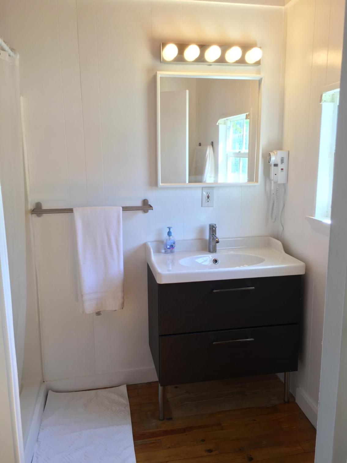 Bimini Seaside Villas - Green Cottage with Bay/Marina View