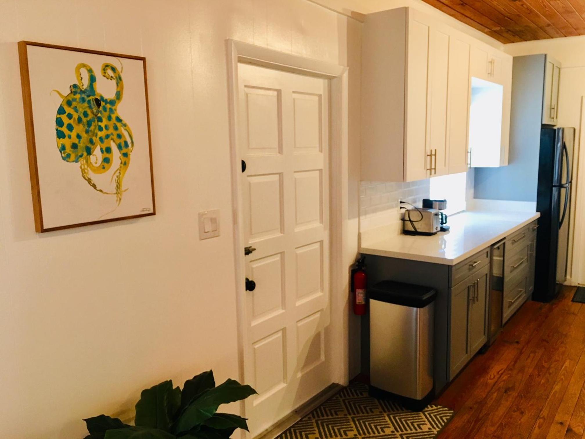 Bimini Seaside Villas - Green Cottage with Bay/Marina View
