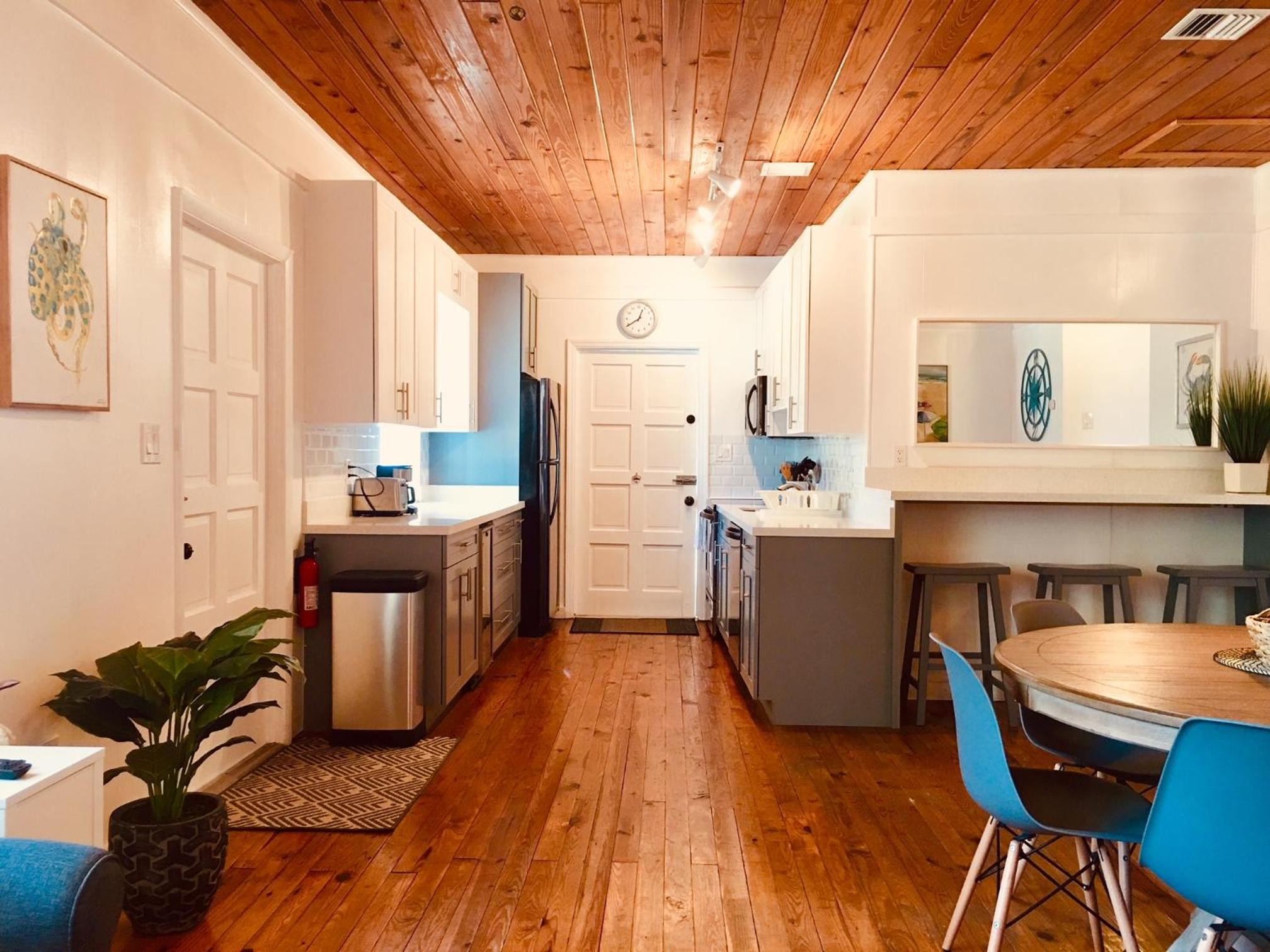Bimini Seaside Villas - Green Cottage with Bay/Marina View