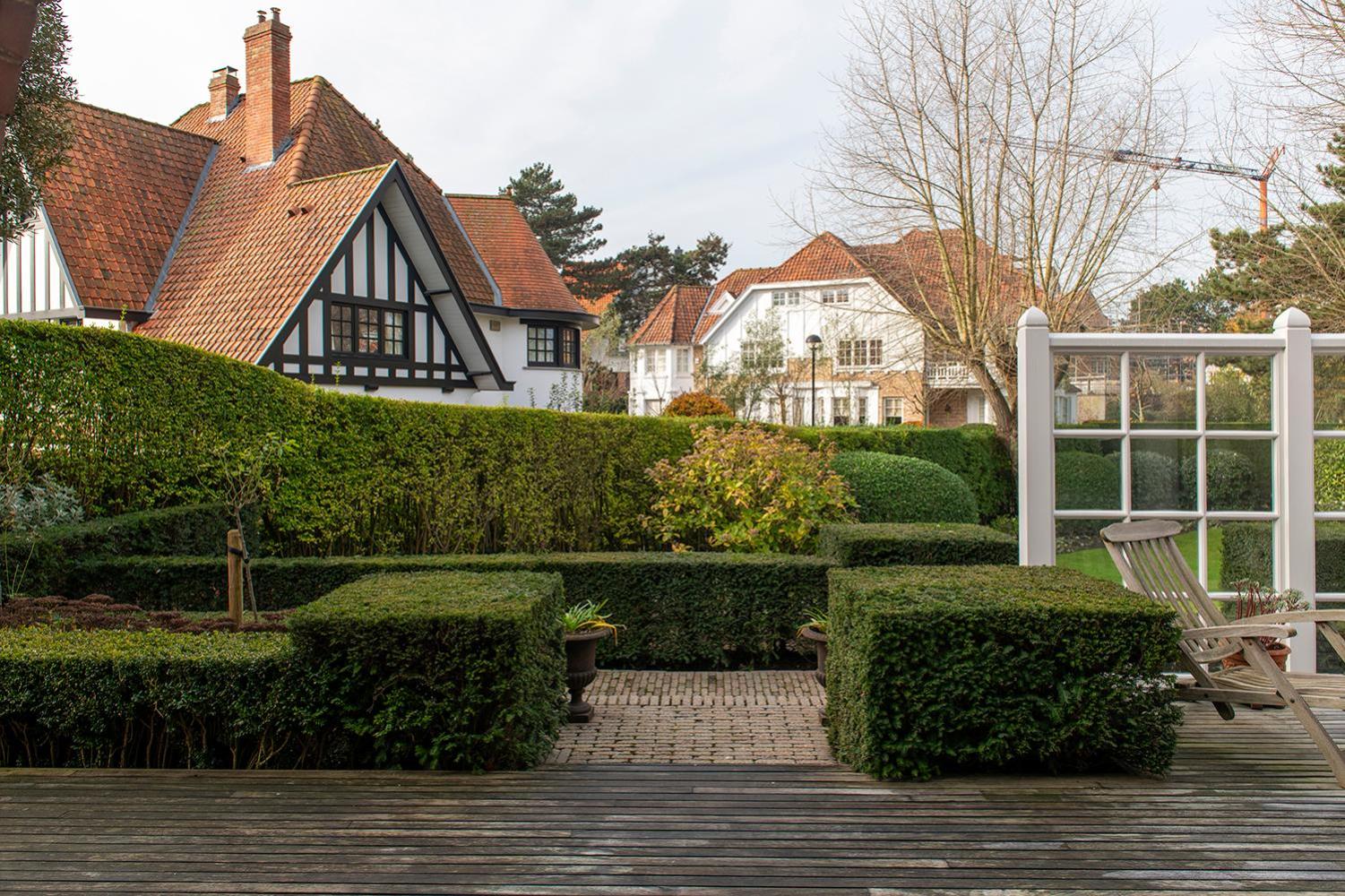 Sunbeam family house at seaside