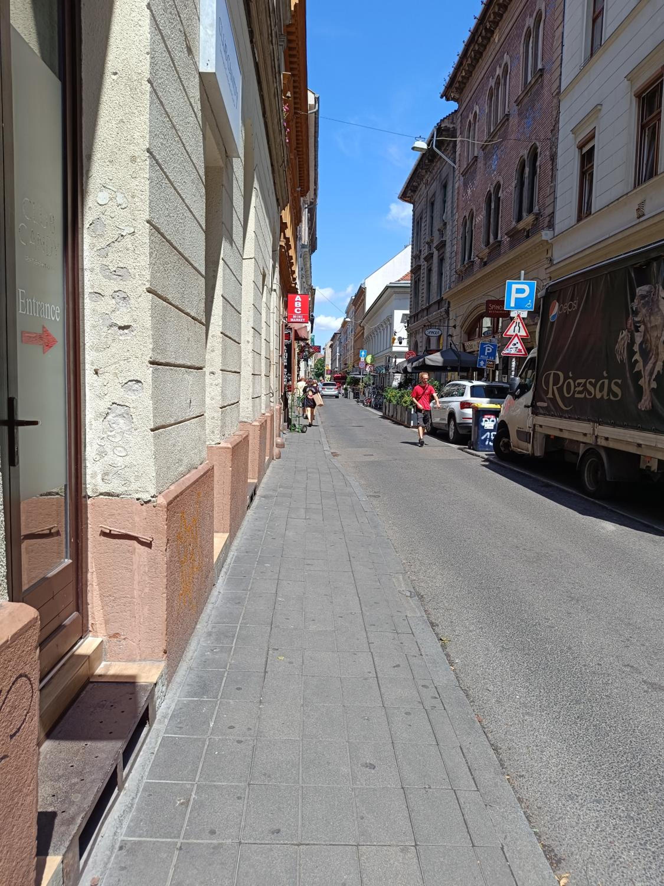 Photo 52