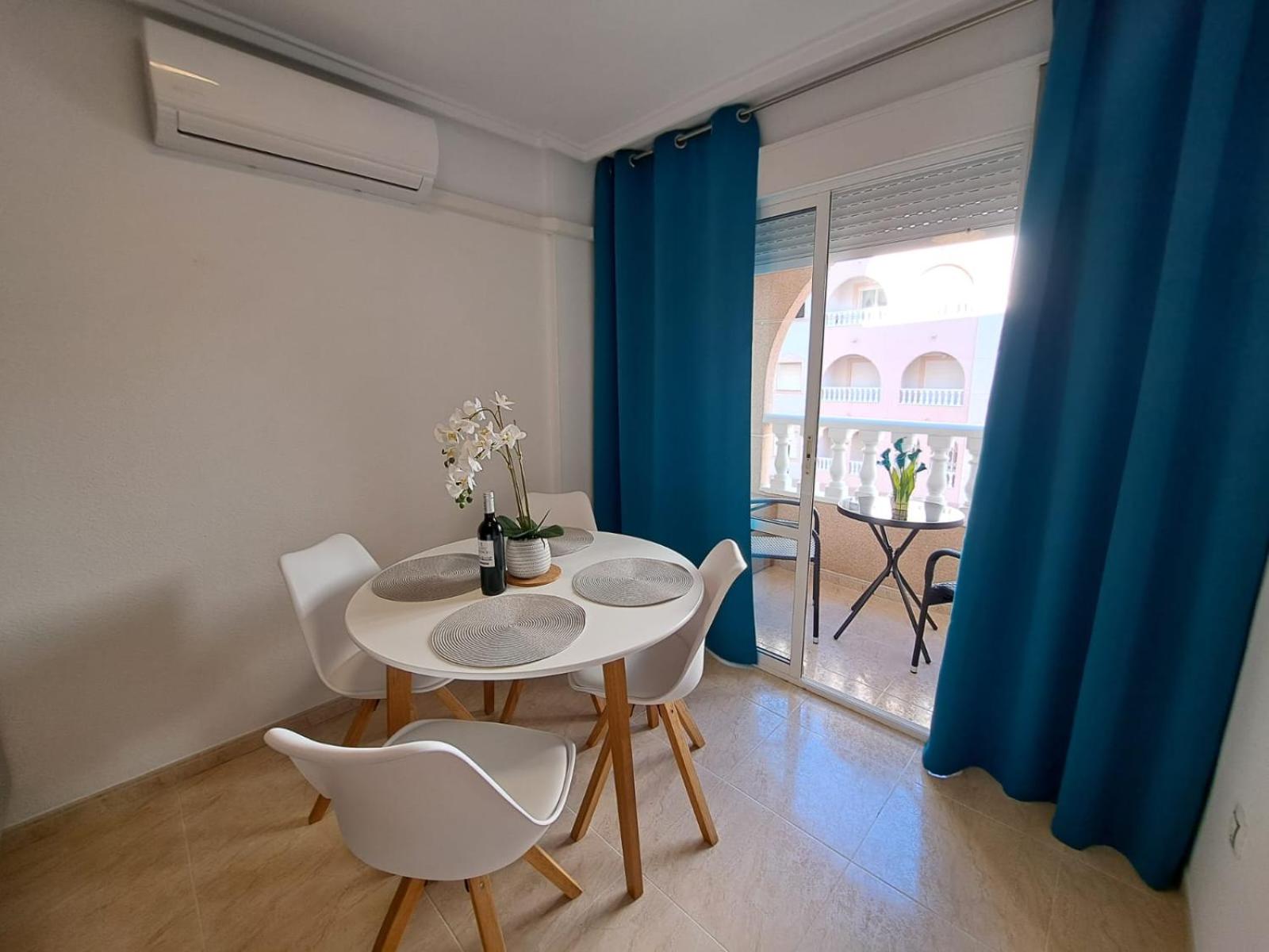 Modern 2 bedroom apartment in the center of Torrevieja view 5