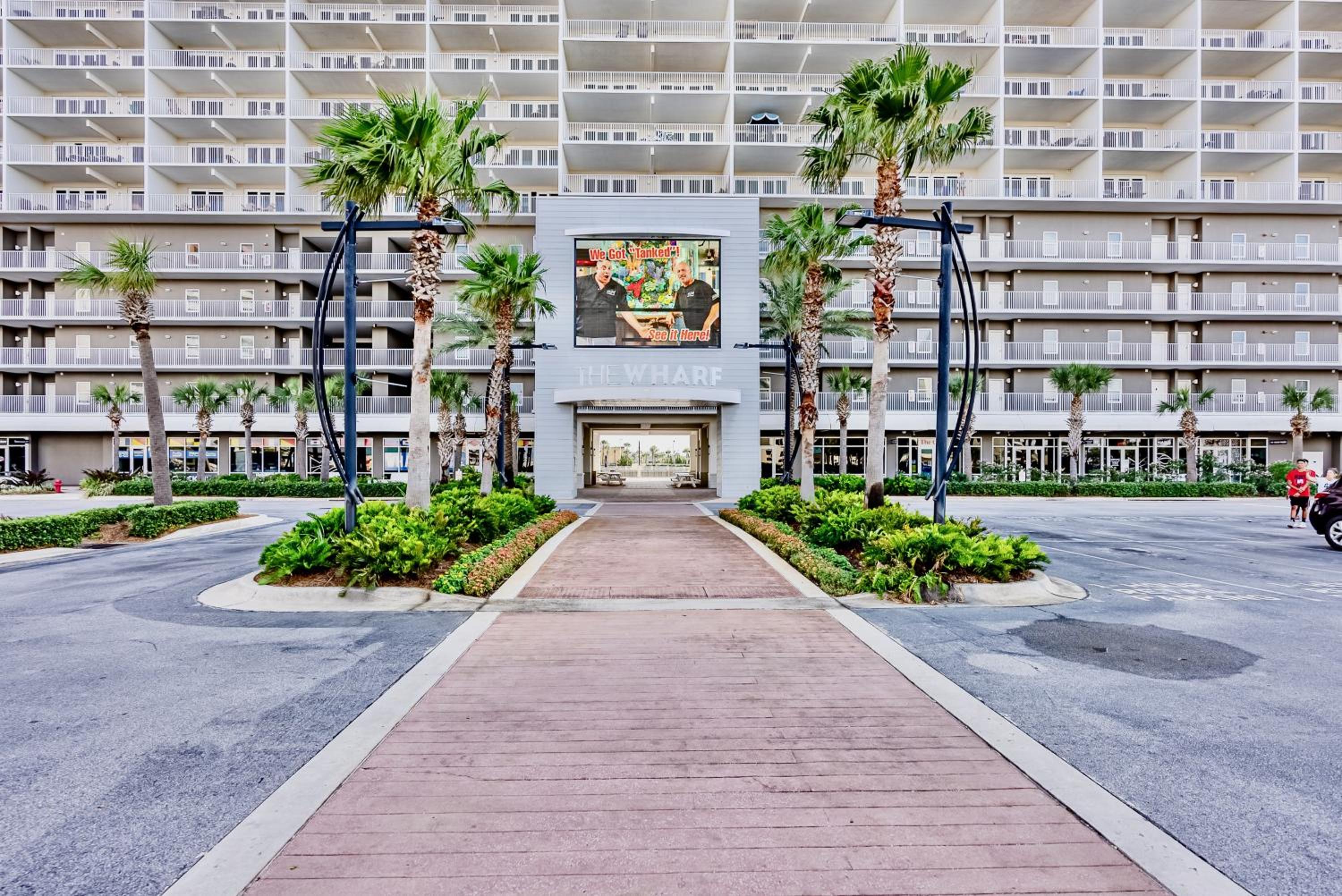 Hotel Ocean Views! Steps 2 Beach, Restaurants! Sleeps 8 by Dolce Vita Getaways PCB - Image 1