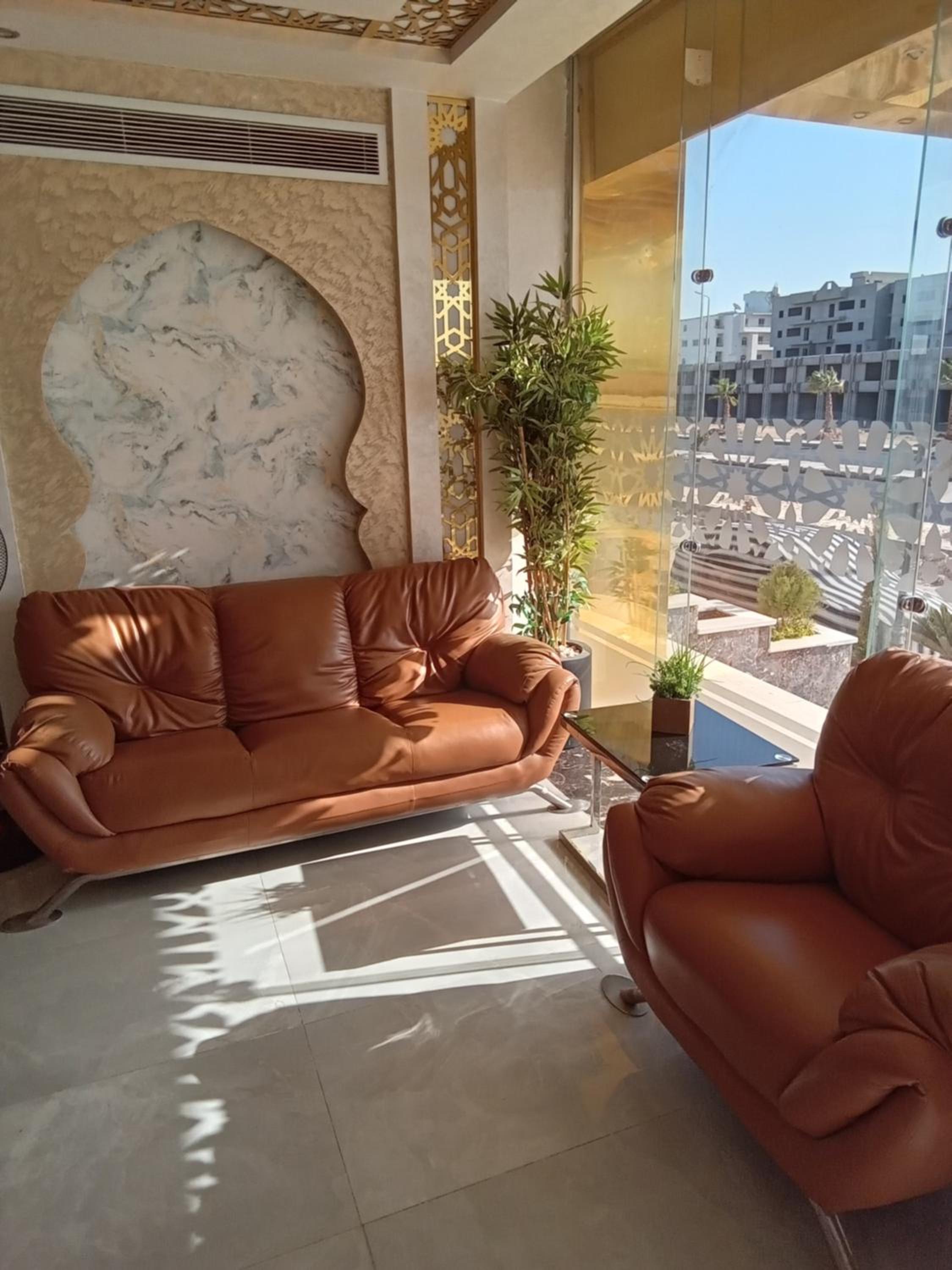 Casablanca star for families and couples only