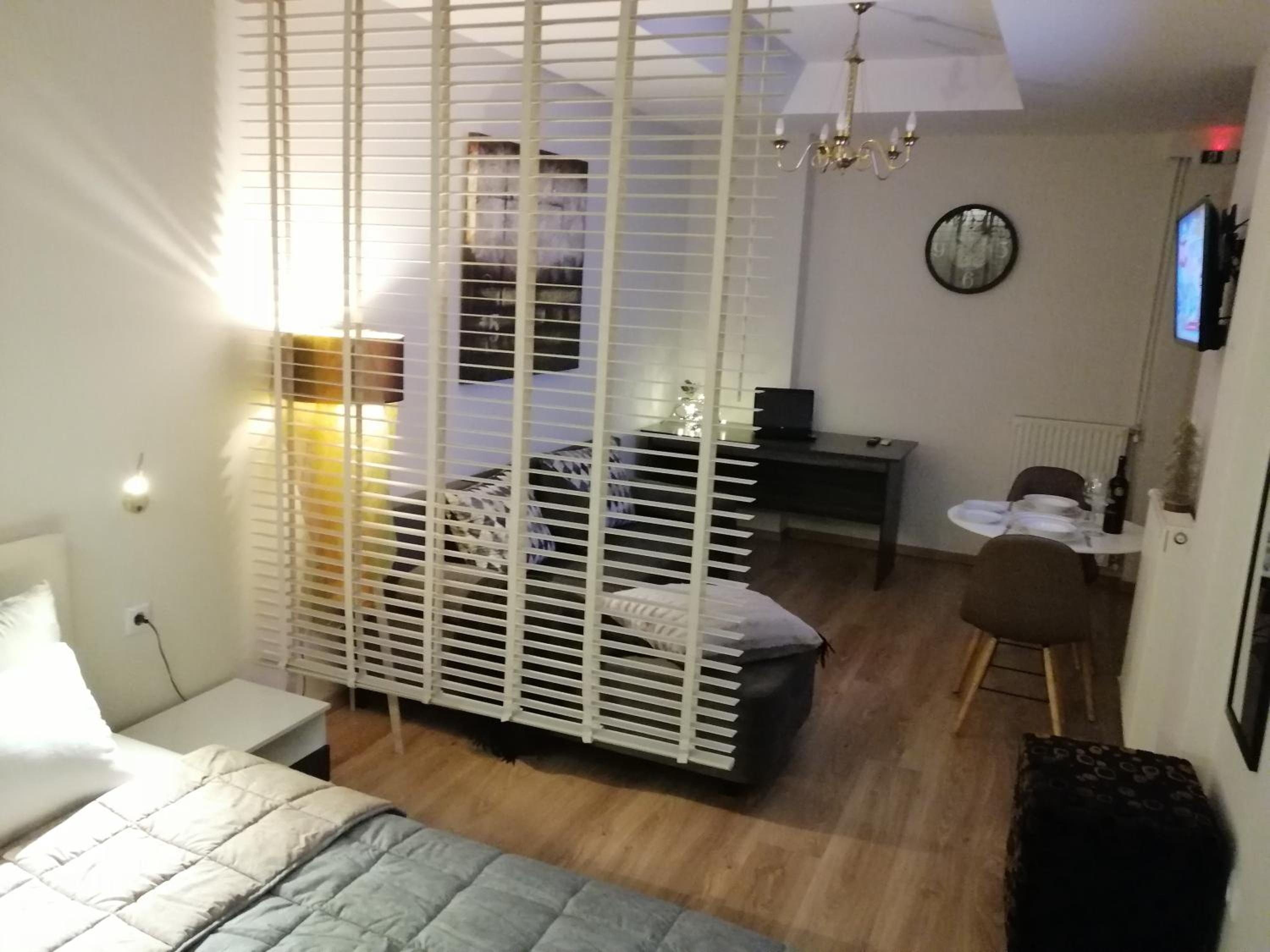 Central suite on Clock Square D1