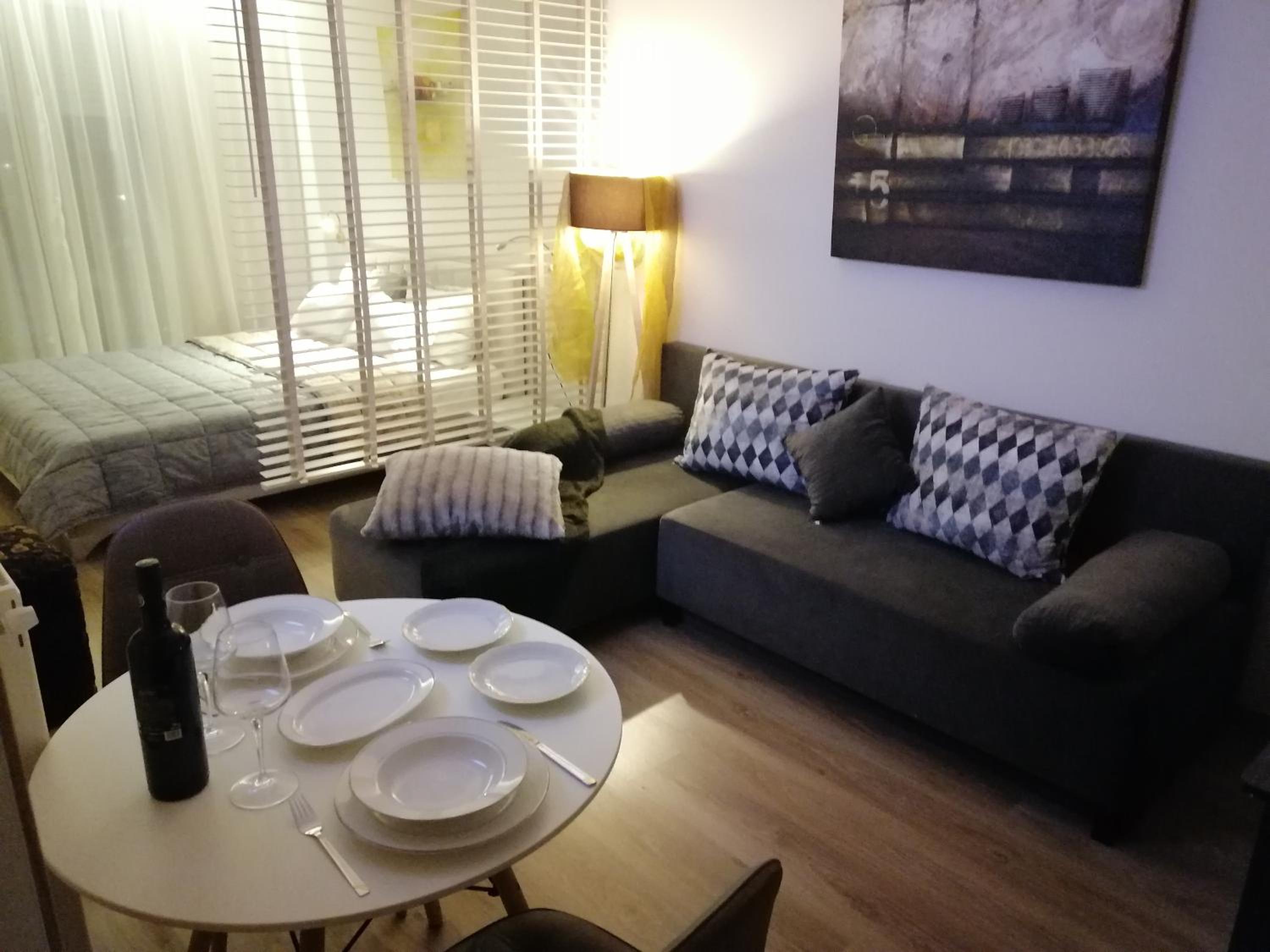 Central suite on Clock Square D1