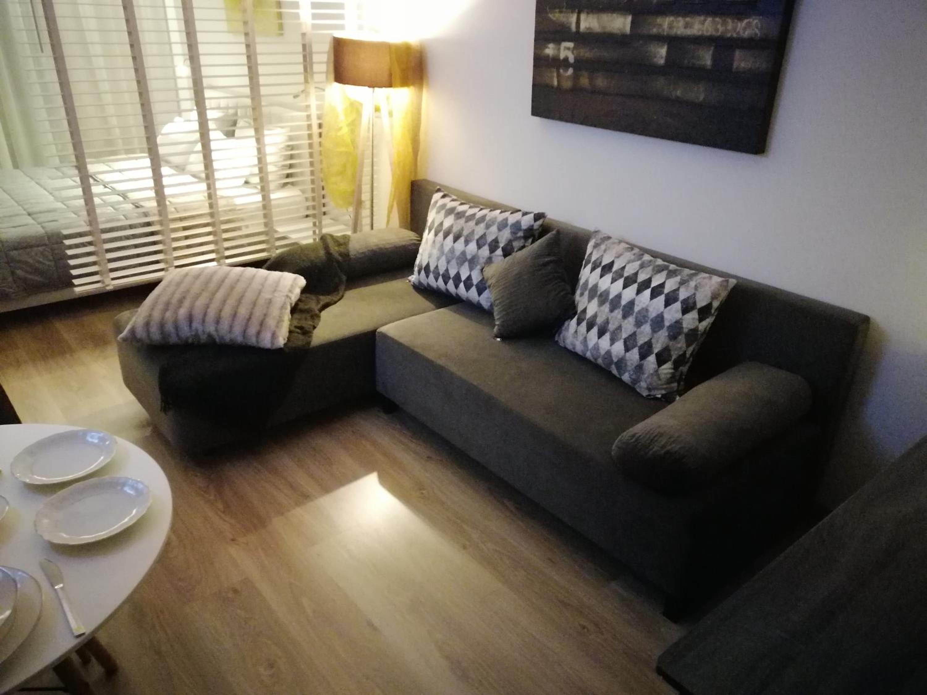 Central suite on Clock Square D1