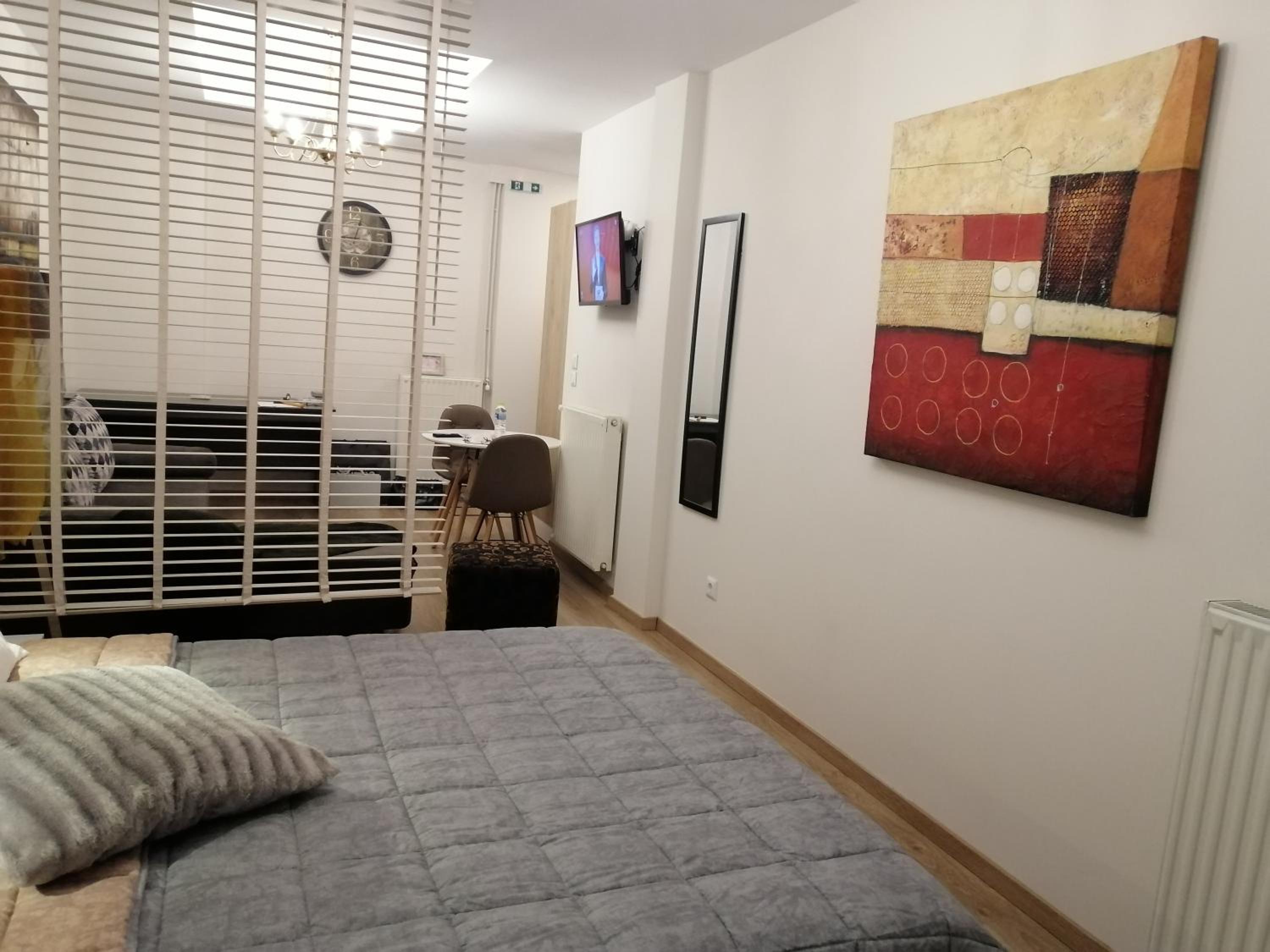 Central suite on Clock Square D1