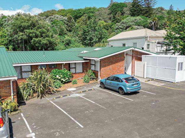 Eden Lodge