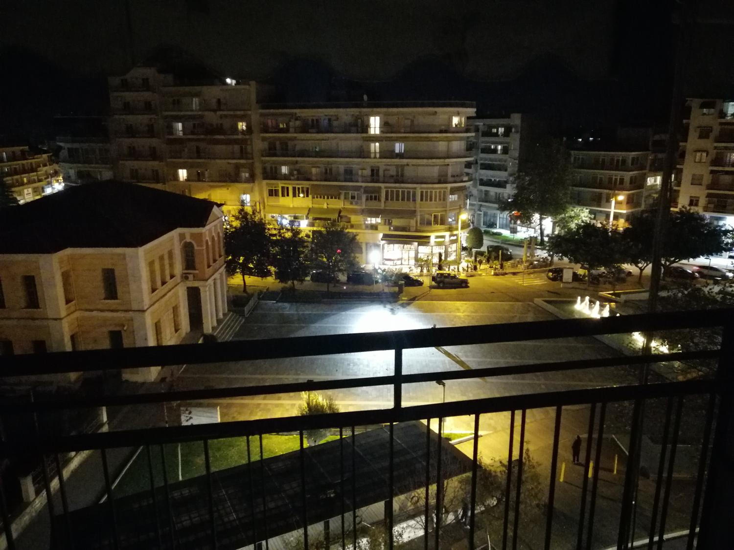 Central suite on Clock Square D1