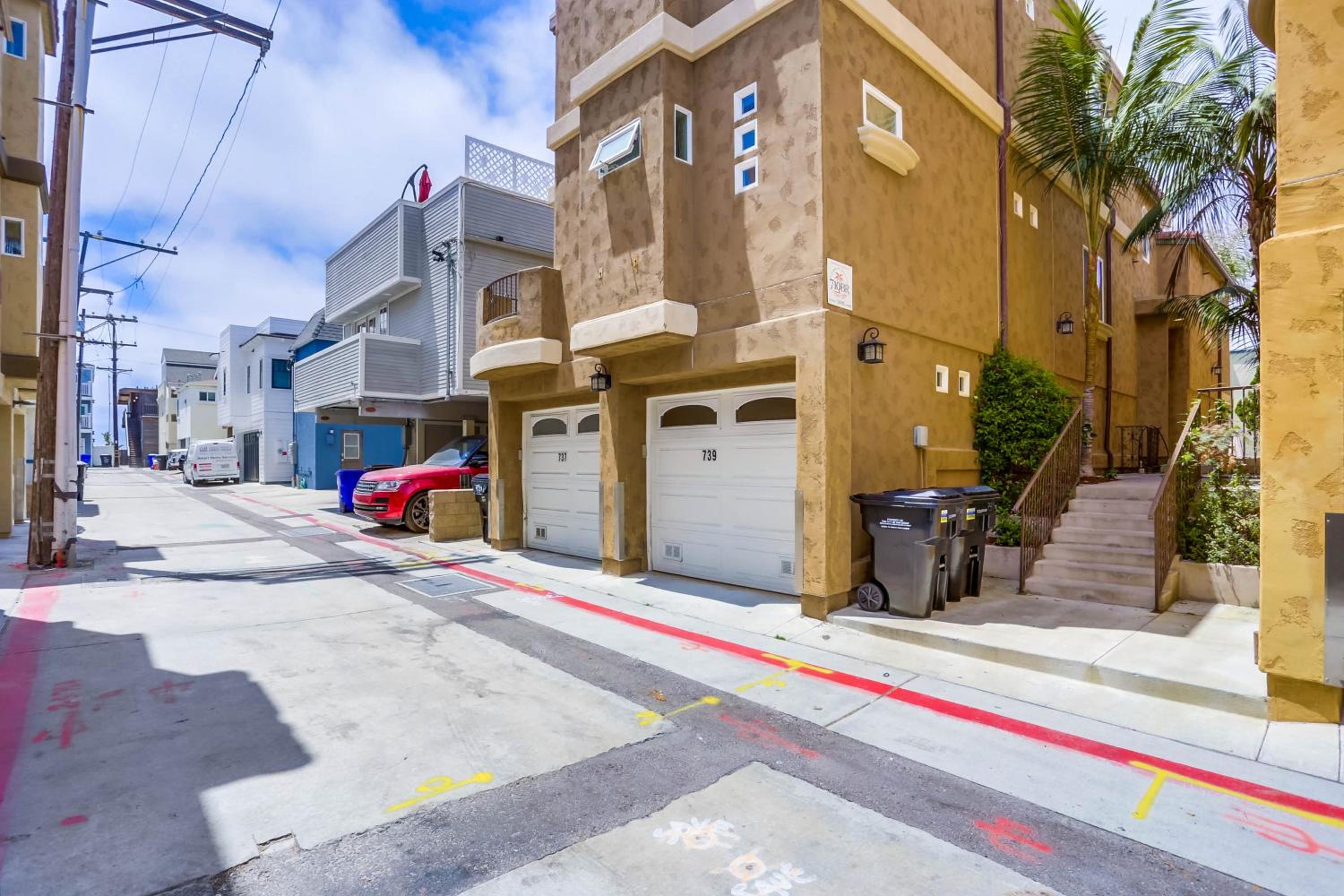Stunning Ocean View Home w Rooftop Terrace, Firepit, Fast Wifi, AC & Parking! view 3