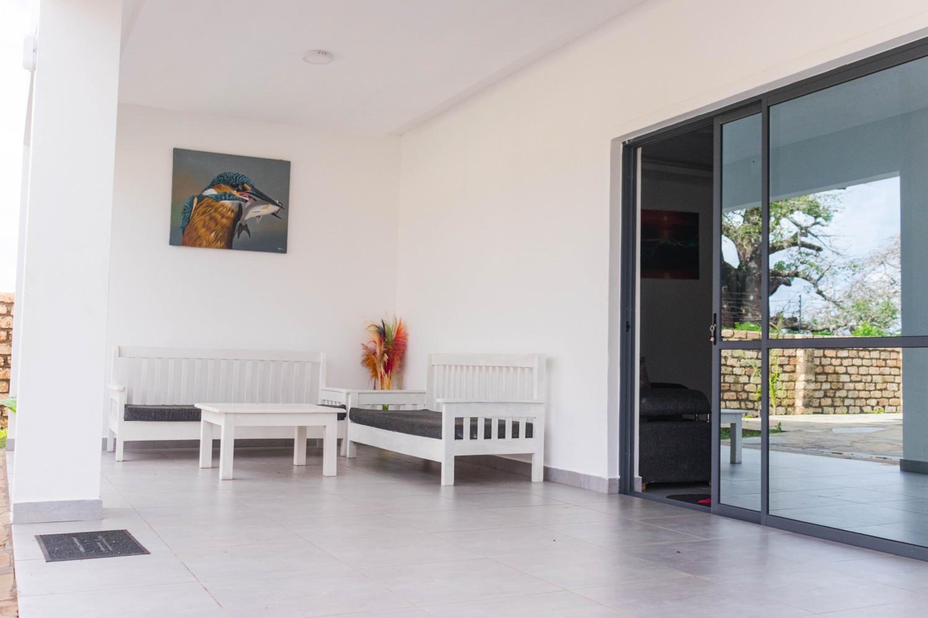 4 U Luxury Bungalows Diani view 4