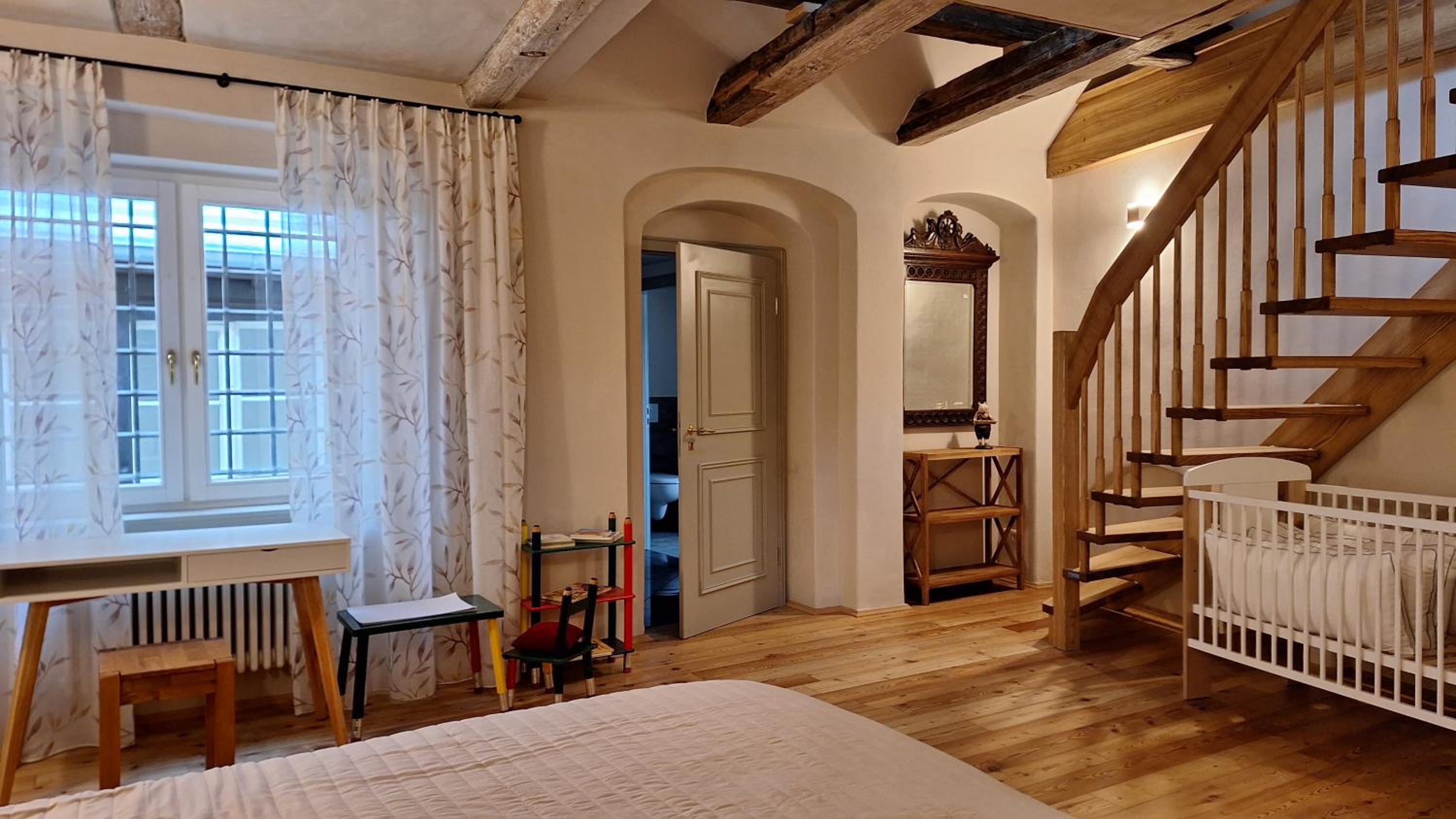 Stadtpalais Familien-Suite 4 Zimmer mit Galerie maximal 6 Personen