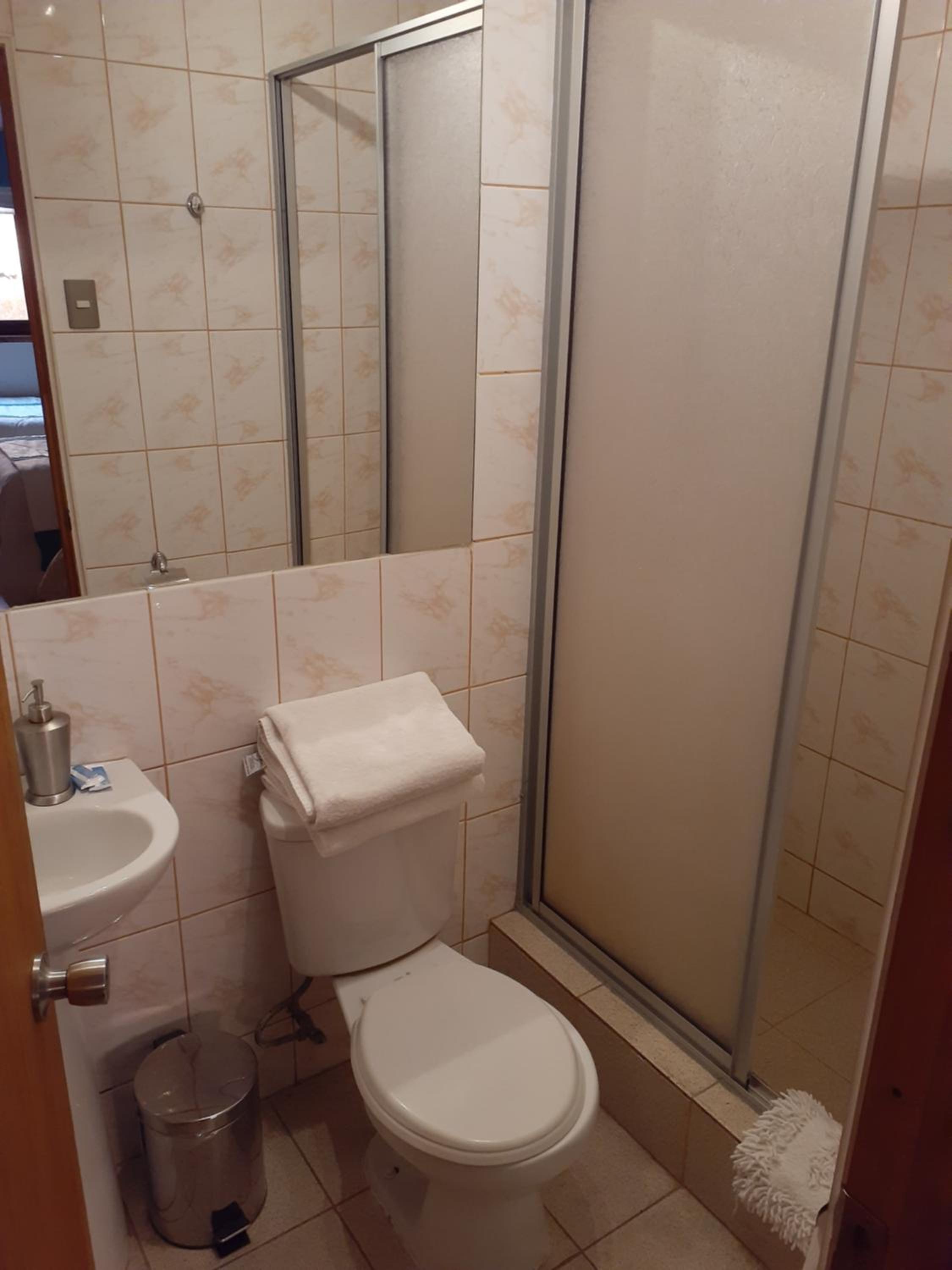 HOSTAL IROS