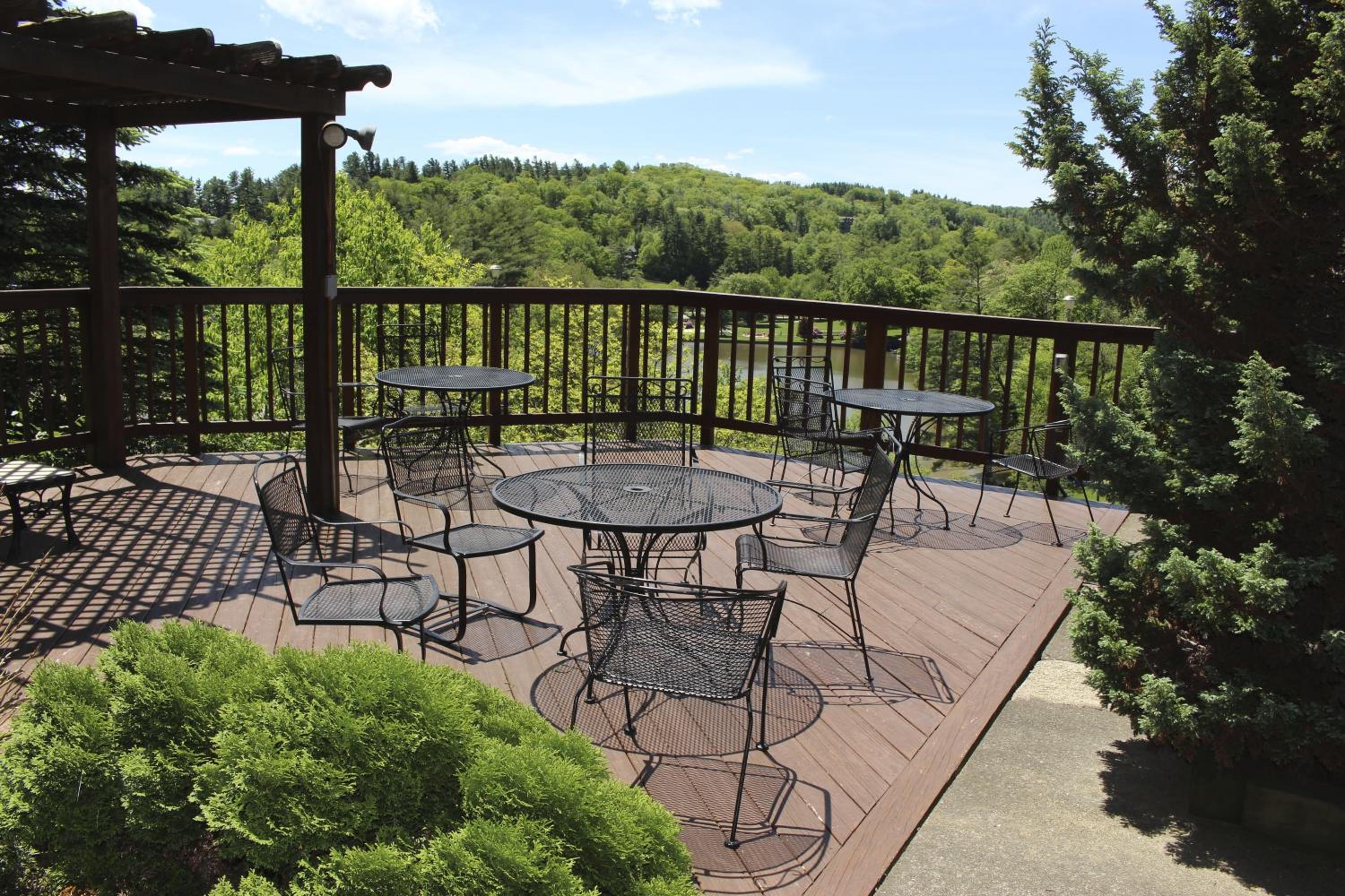 Cliff Dwellers Inn