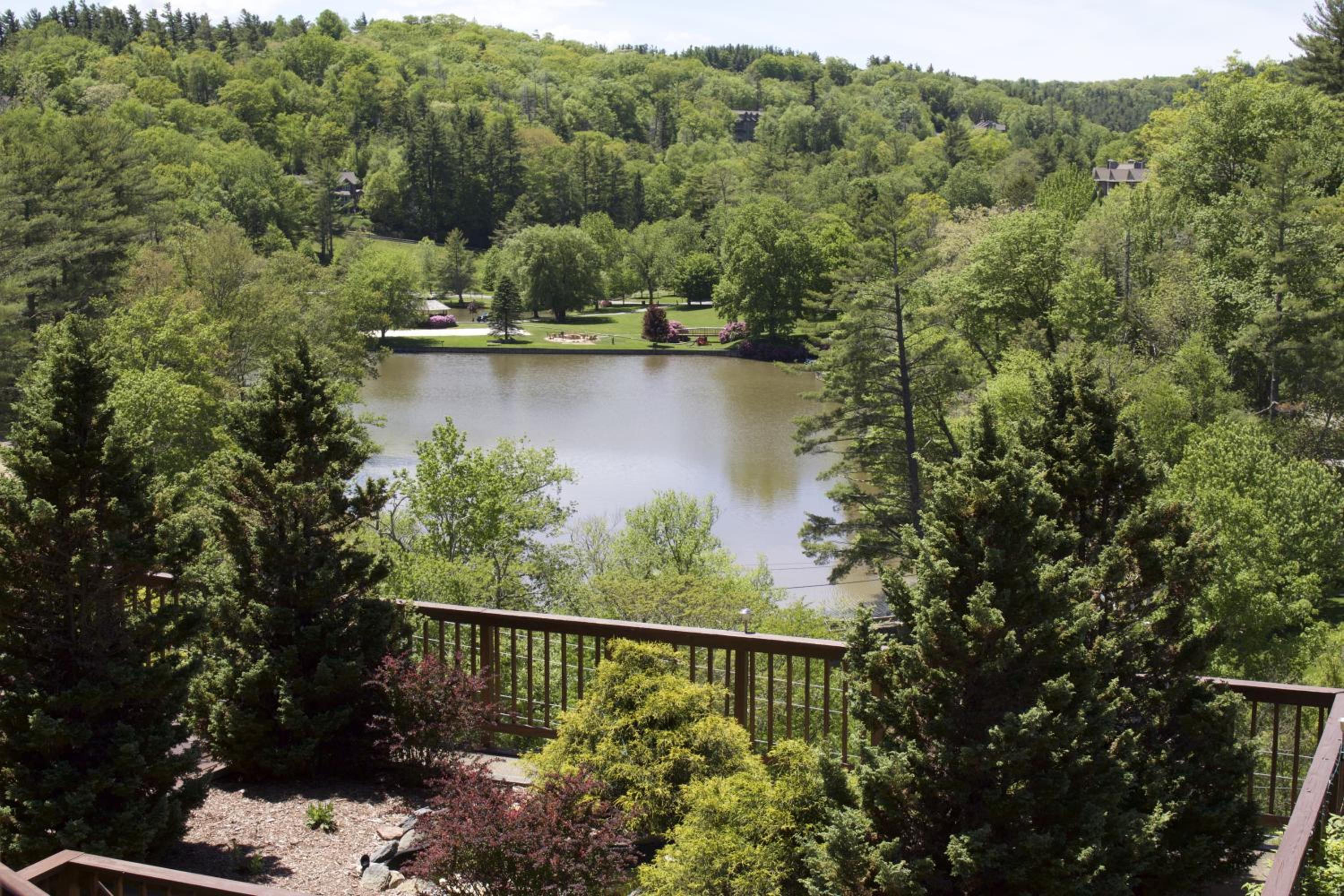 Cliff Dwellers Inn