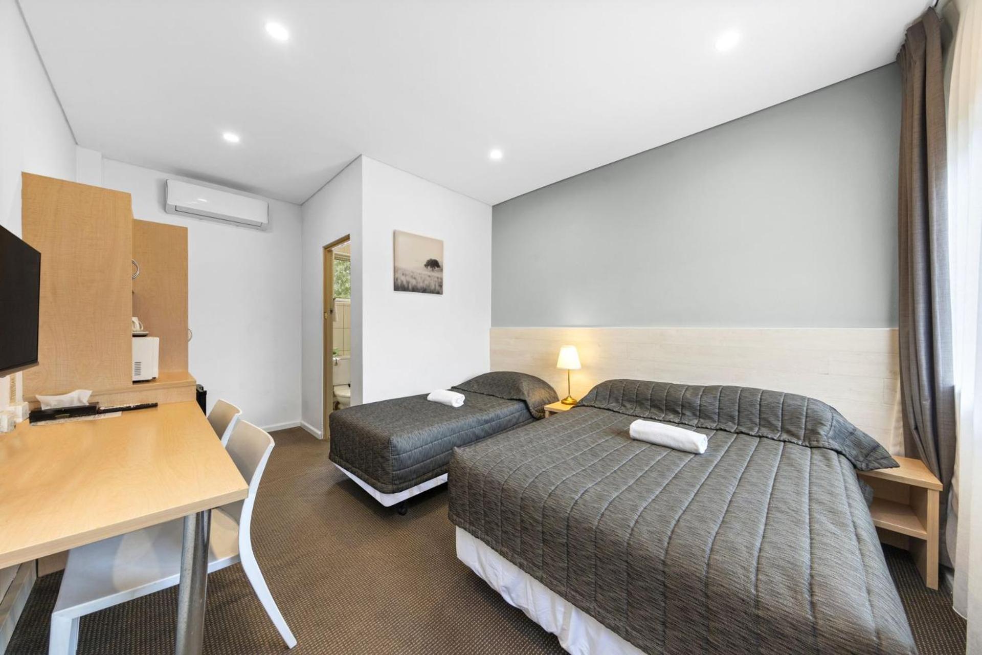 Westside Motor Inn