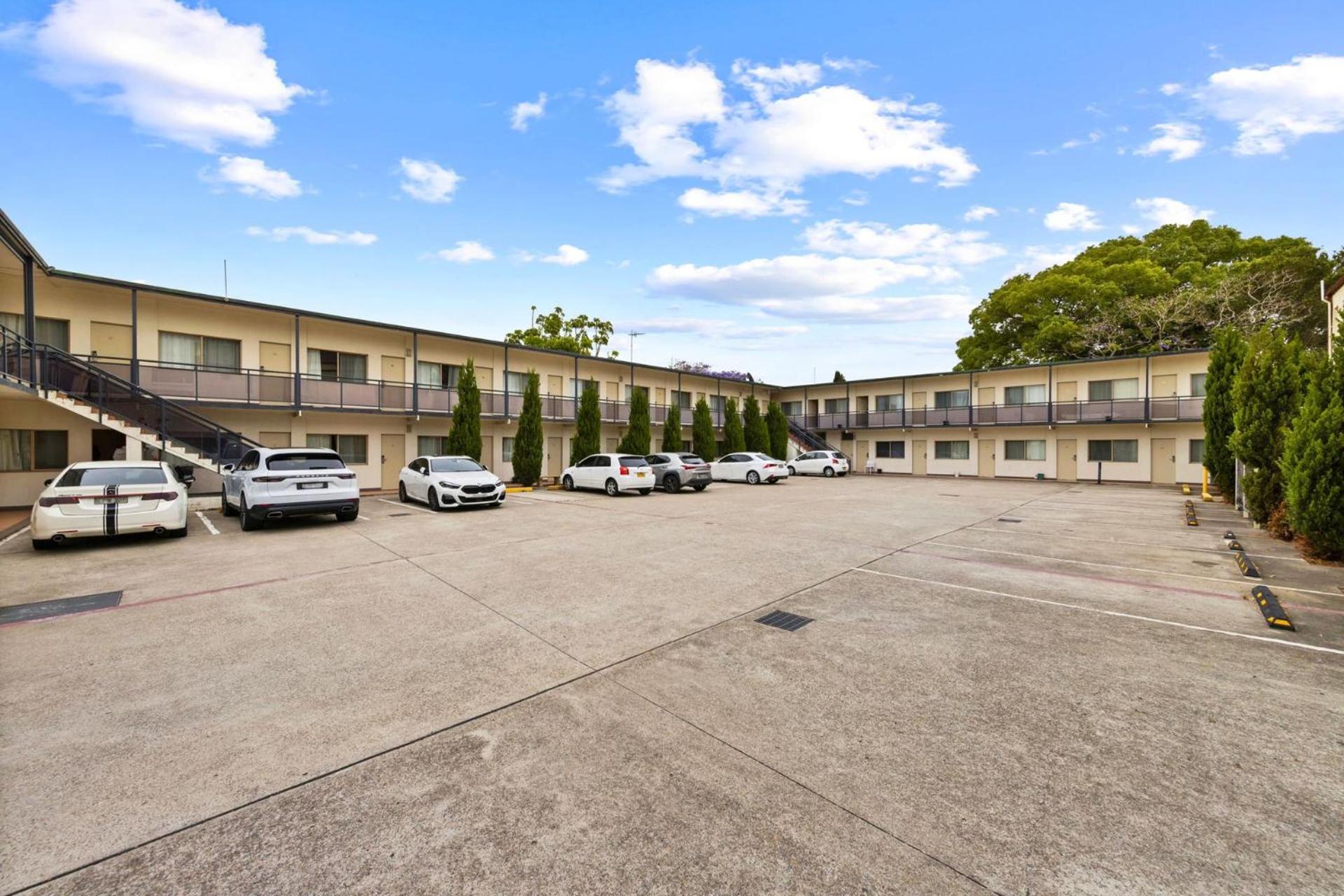Westside Motor Inn