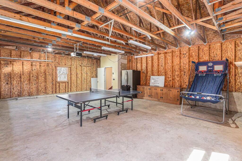 The Hopkins Hideaway - 40 Acres with trails, Arcades, Hot Tub, Fire Pit view 5
