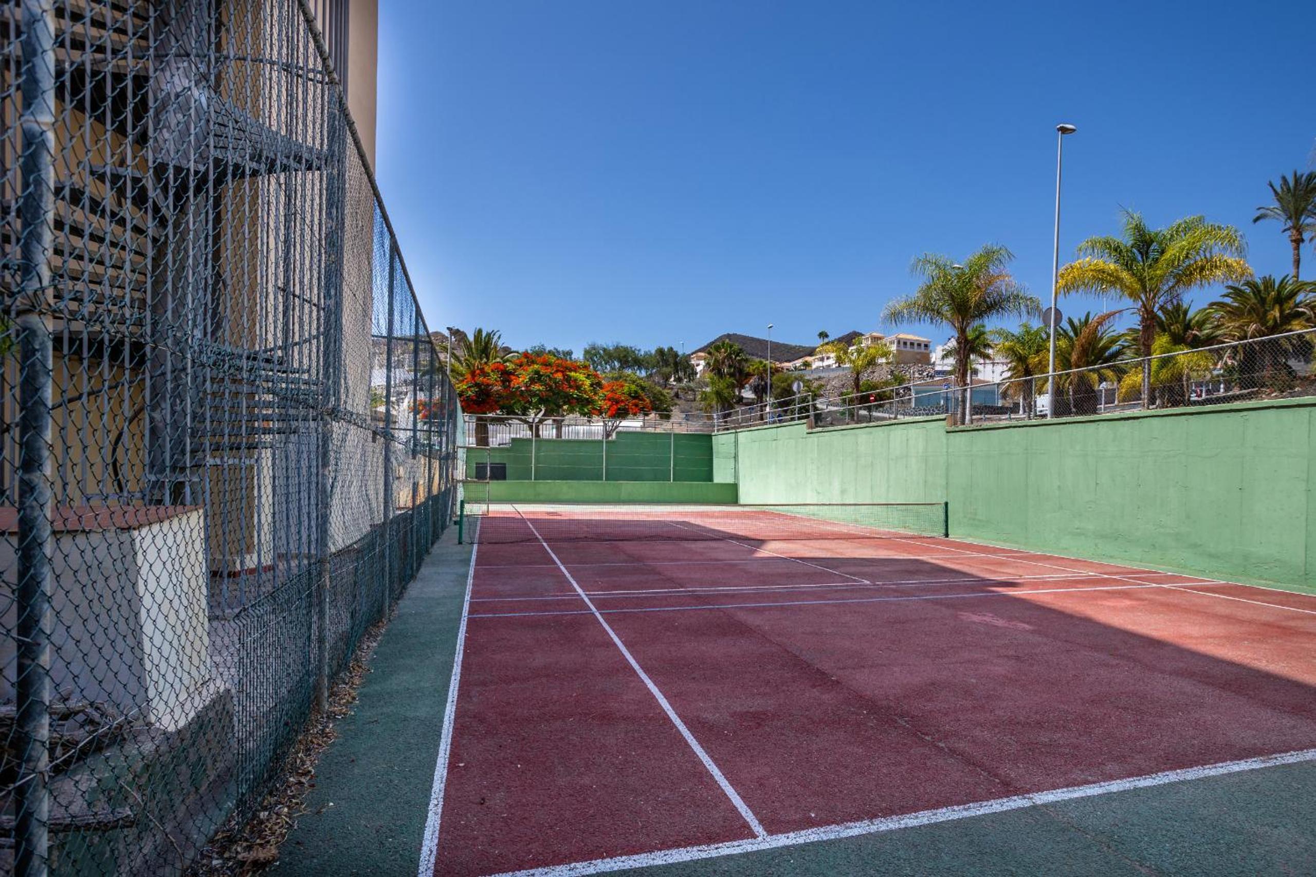 Castle Harbour Luxury Family Home Heated Pool by LoveTenerife