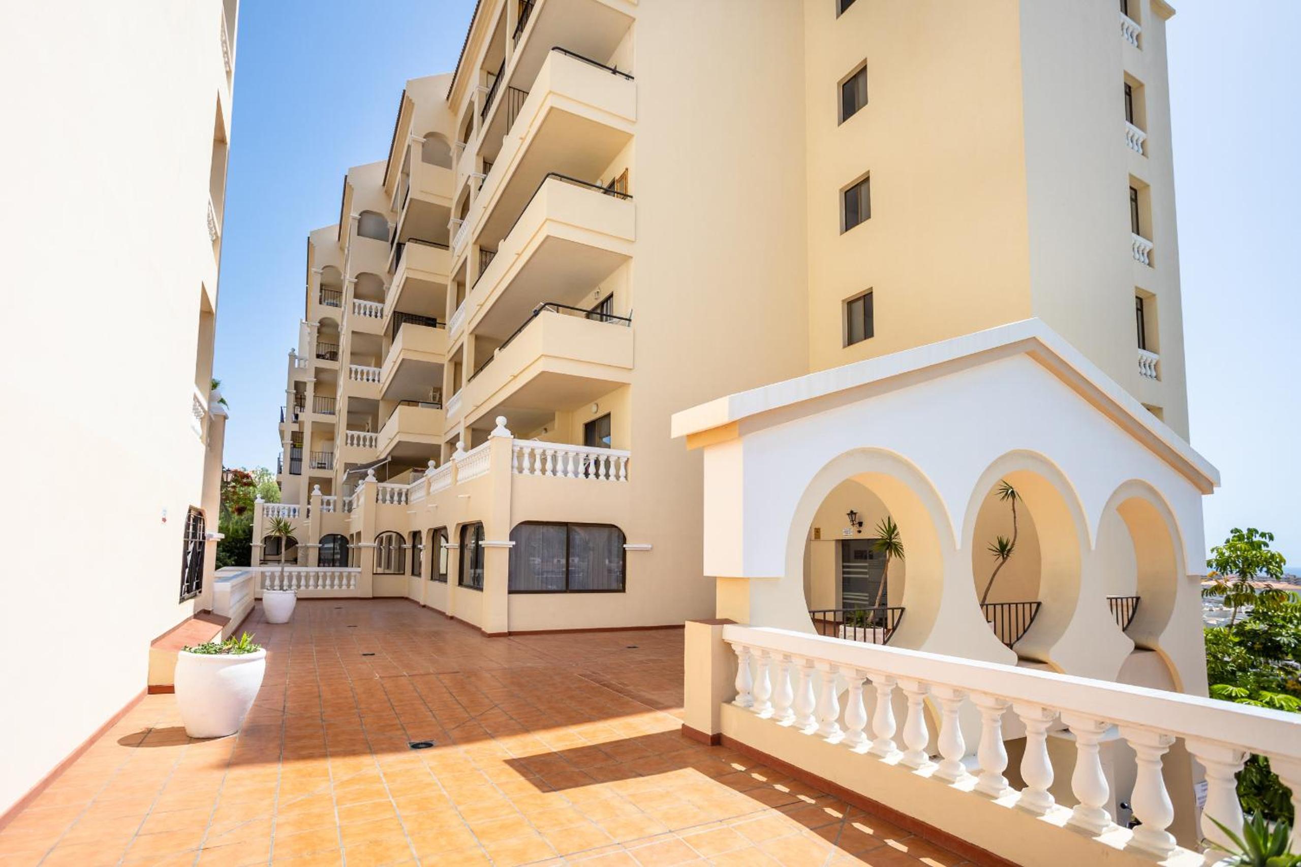 Castle Harbour Luxury Family Home Heated Pool by LoveTenerife