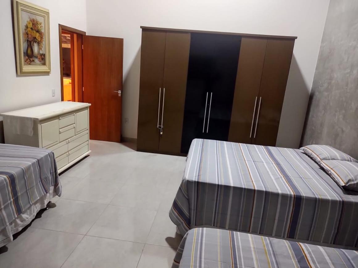 CASA DE CAMPO Banheira, Lareira e Cachoeira
