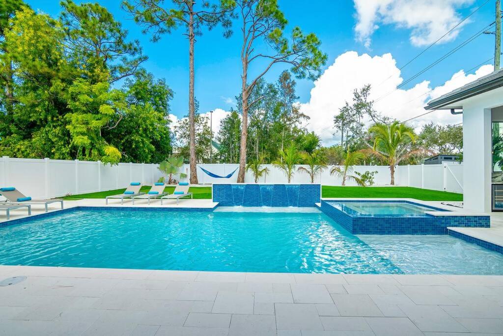 Blue Diamond Beach Home