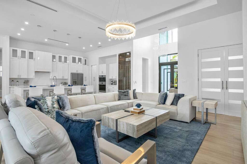 Blue Diamond Beach Home