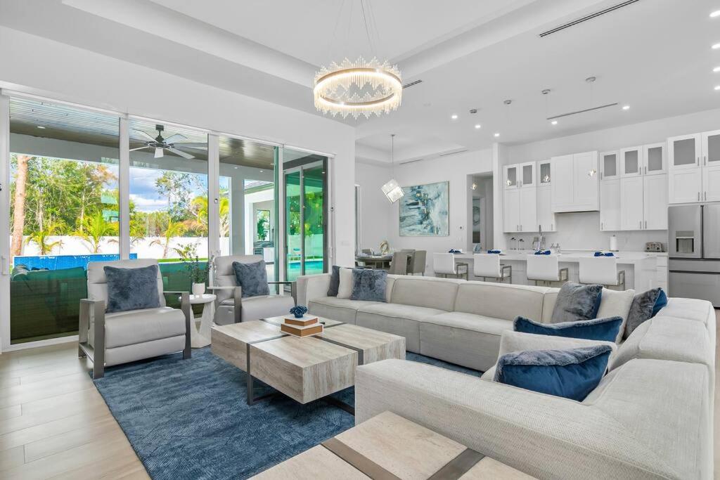 Blue Diamond Beach Home
