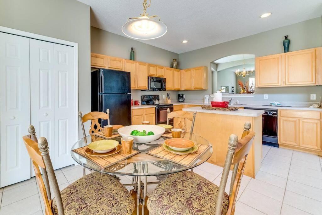 Family Pool Home, Gated Resort, near Disney & golf -209