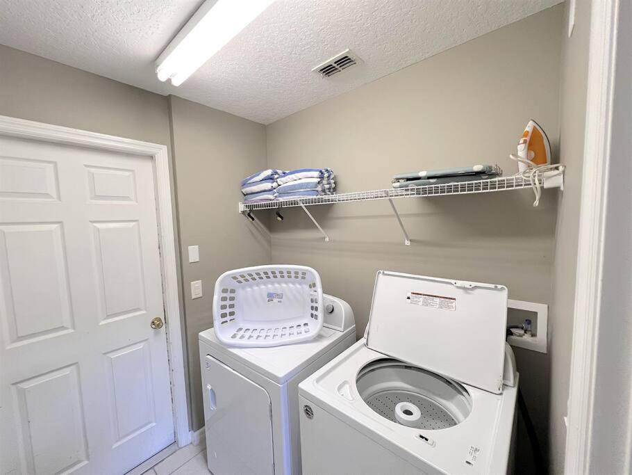 Family Pool Home, Gated Resort, near Disney & golf -209